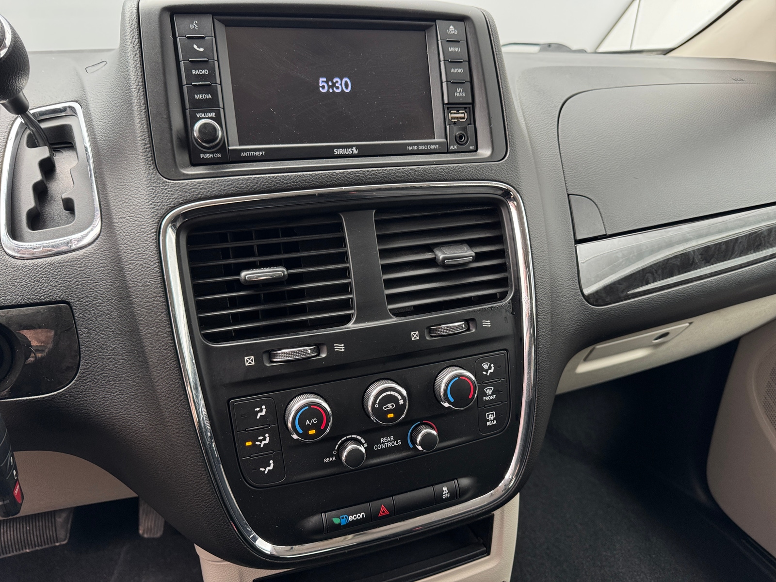 Thumbnail: 2018 Dodge Grand Caravan - 4