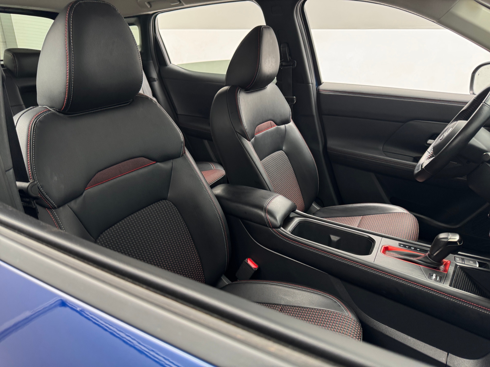 Thumbnail: 2025 Nissan Kicks - 2