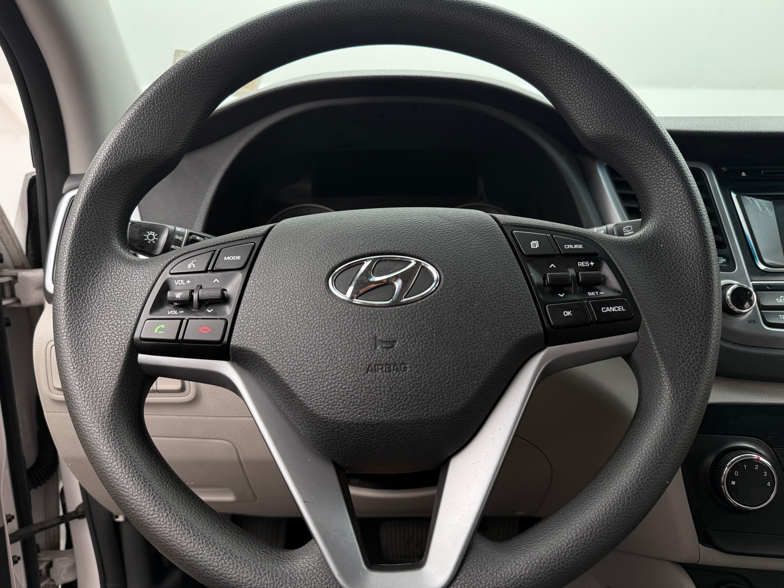 Thumbnail: 2017 Hyundai Tucson - 5