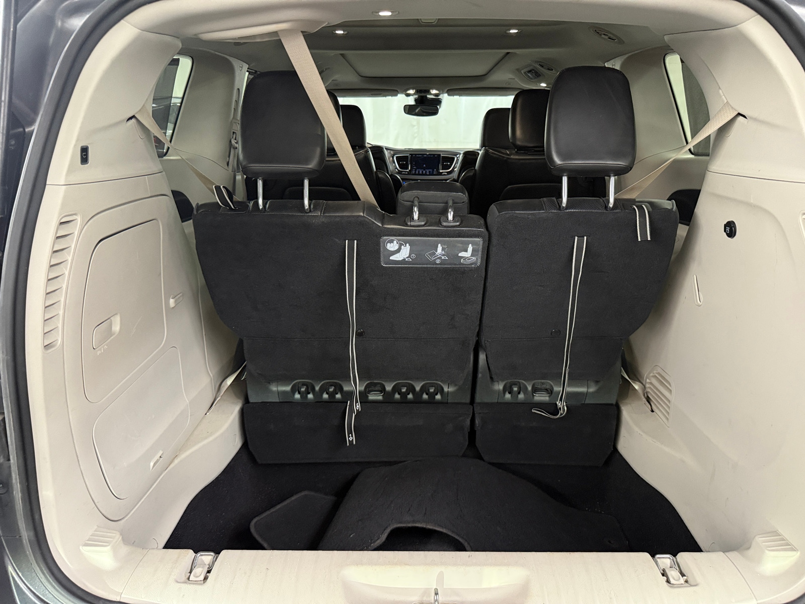 Thumbnail: 2018 Chrysler Pacifica - 6
