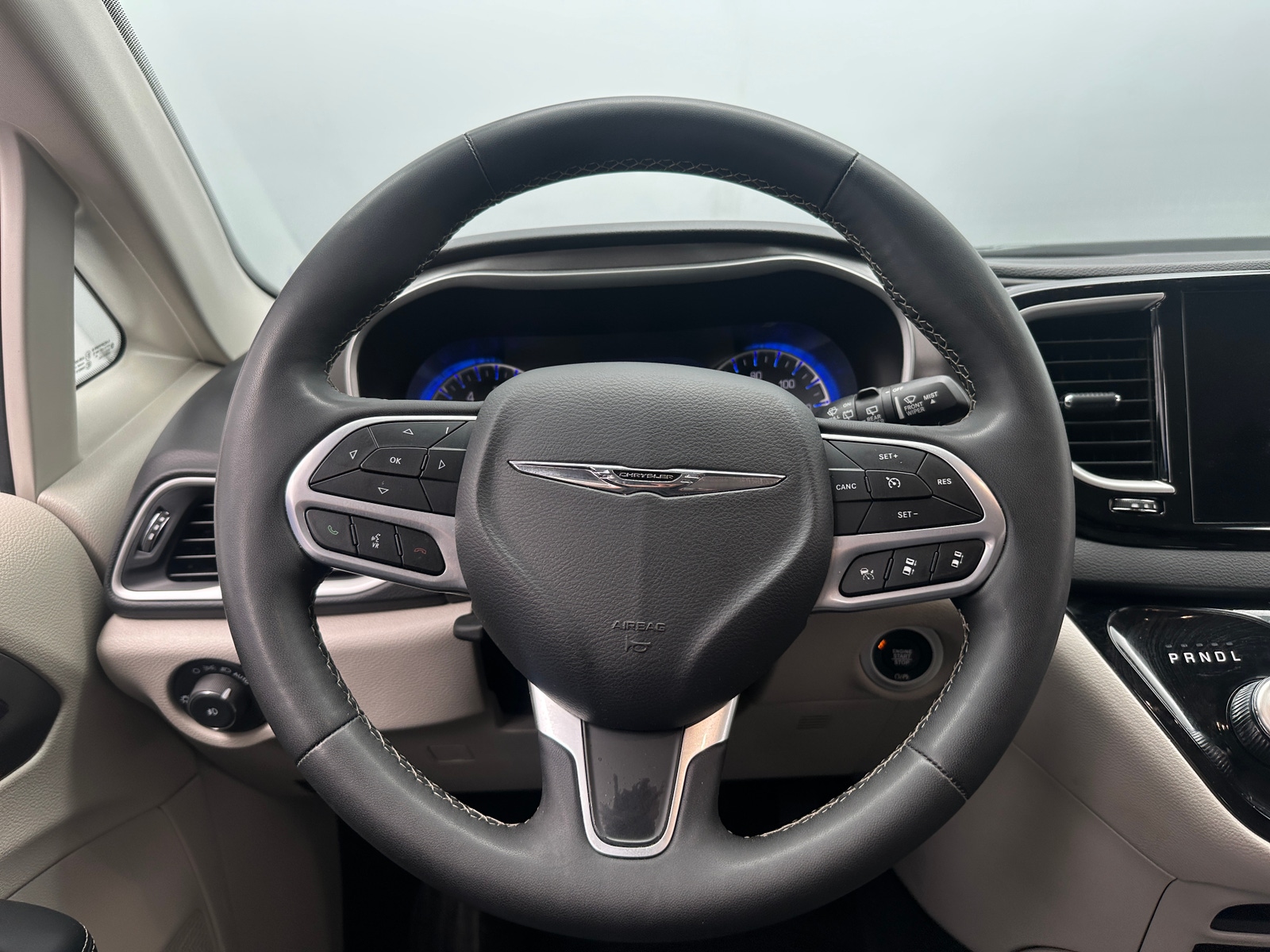 Thumbnail: 2024 Chrysler Pacifica - 4