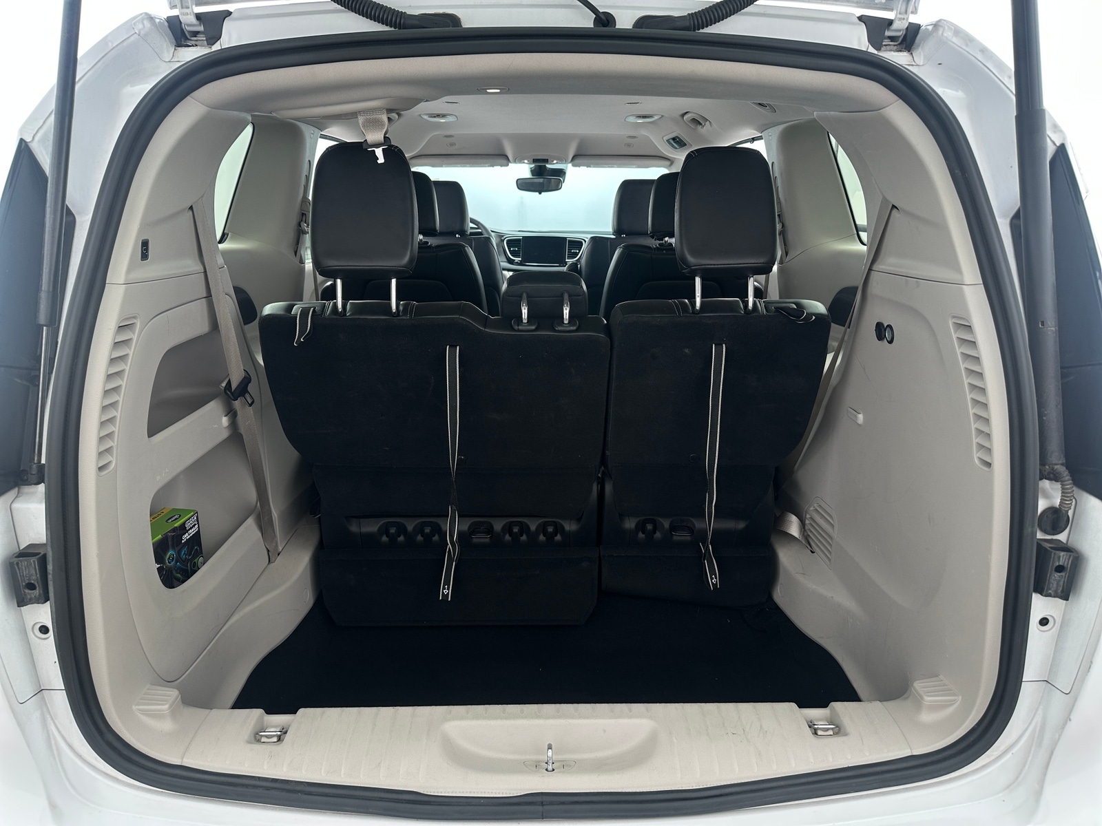 Thumbnail: 2024 Chrysler Pacifica - 6