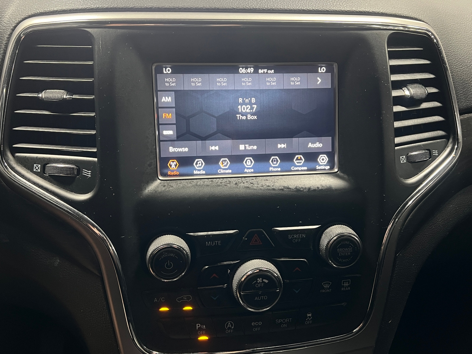 Thumbnail: 2018 Jeep Grand Cherokee - 4
