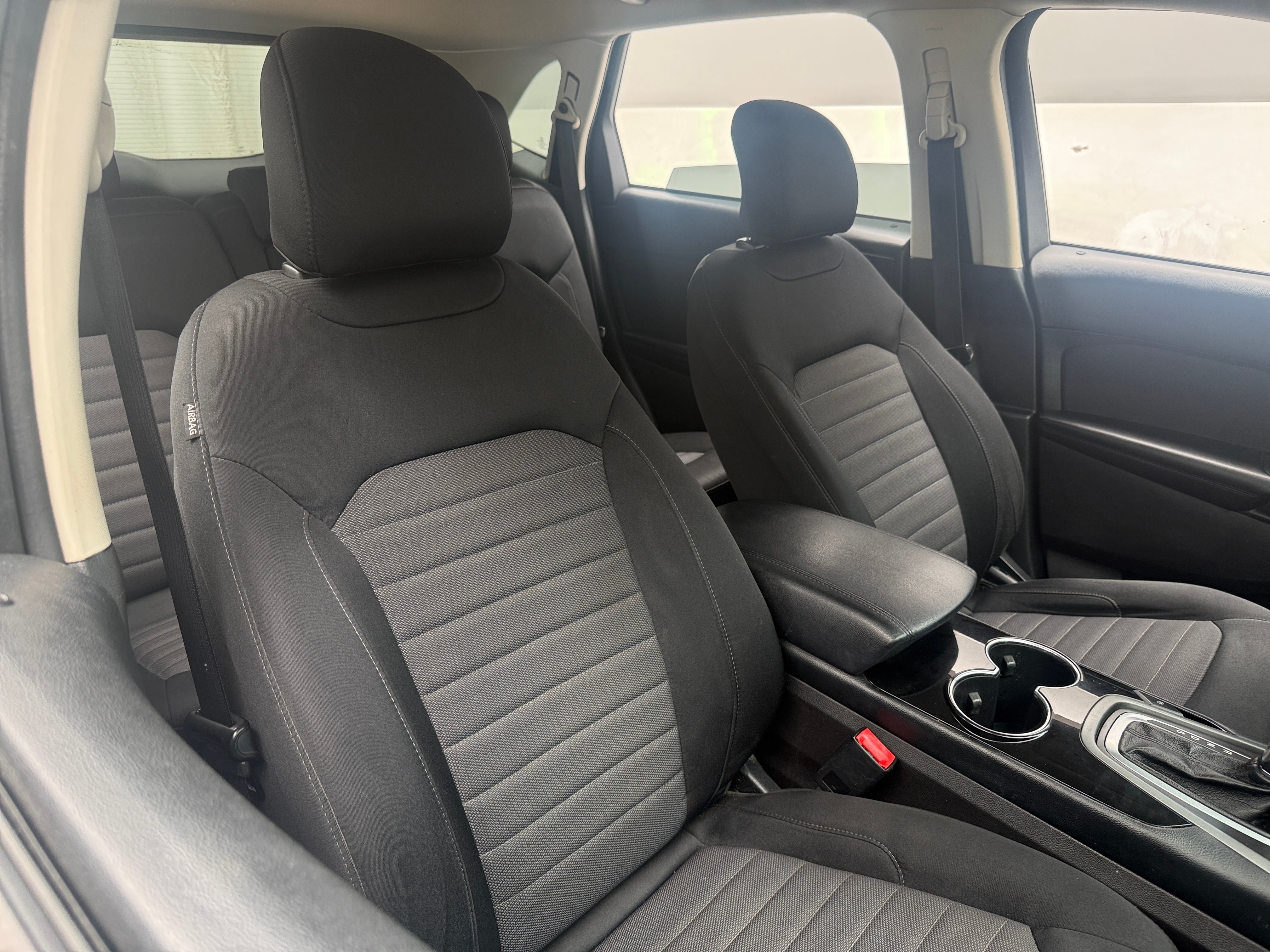 2018 Ford Edge SE - Photo 3