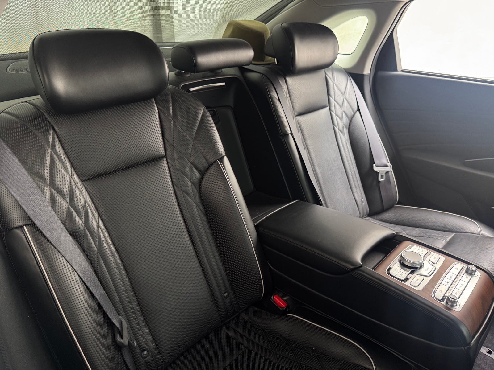 Thumbnail: 2019 Kia K900 - 5