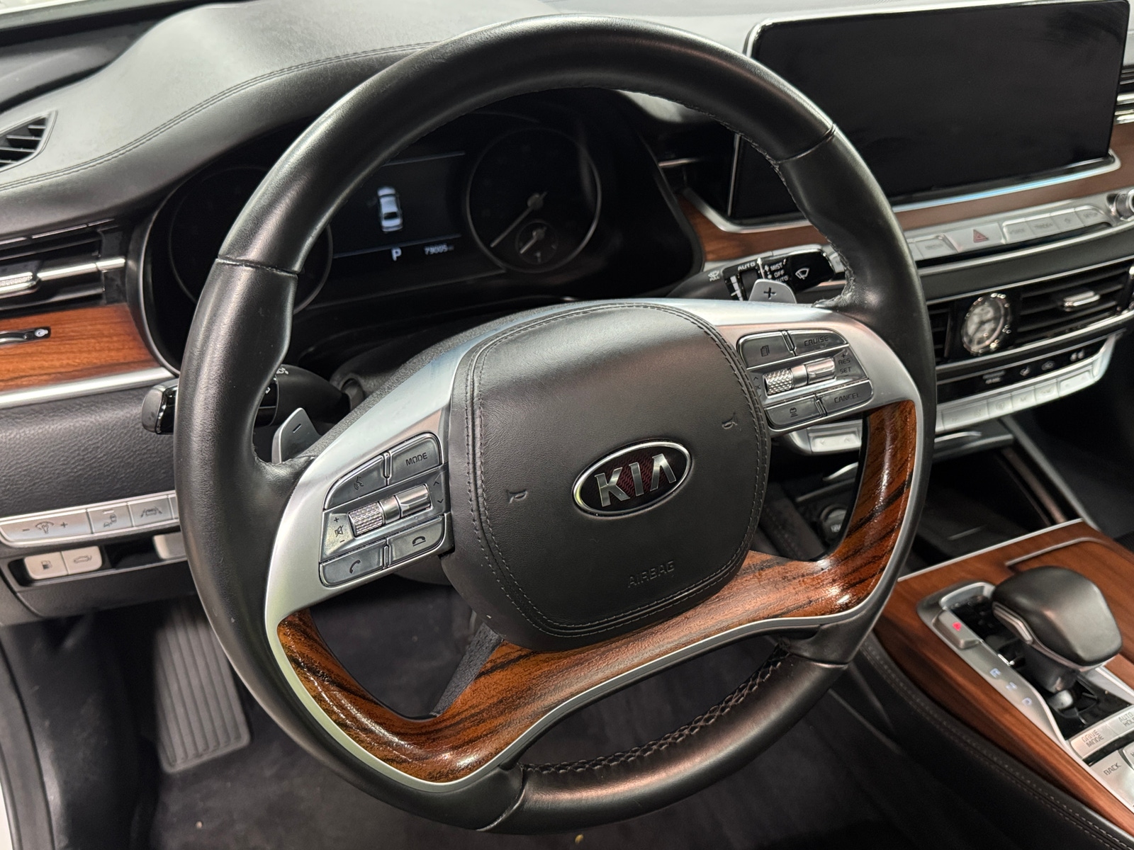 Thumbnail: 2019 Kia K900 - 4