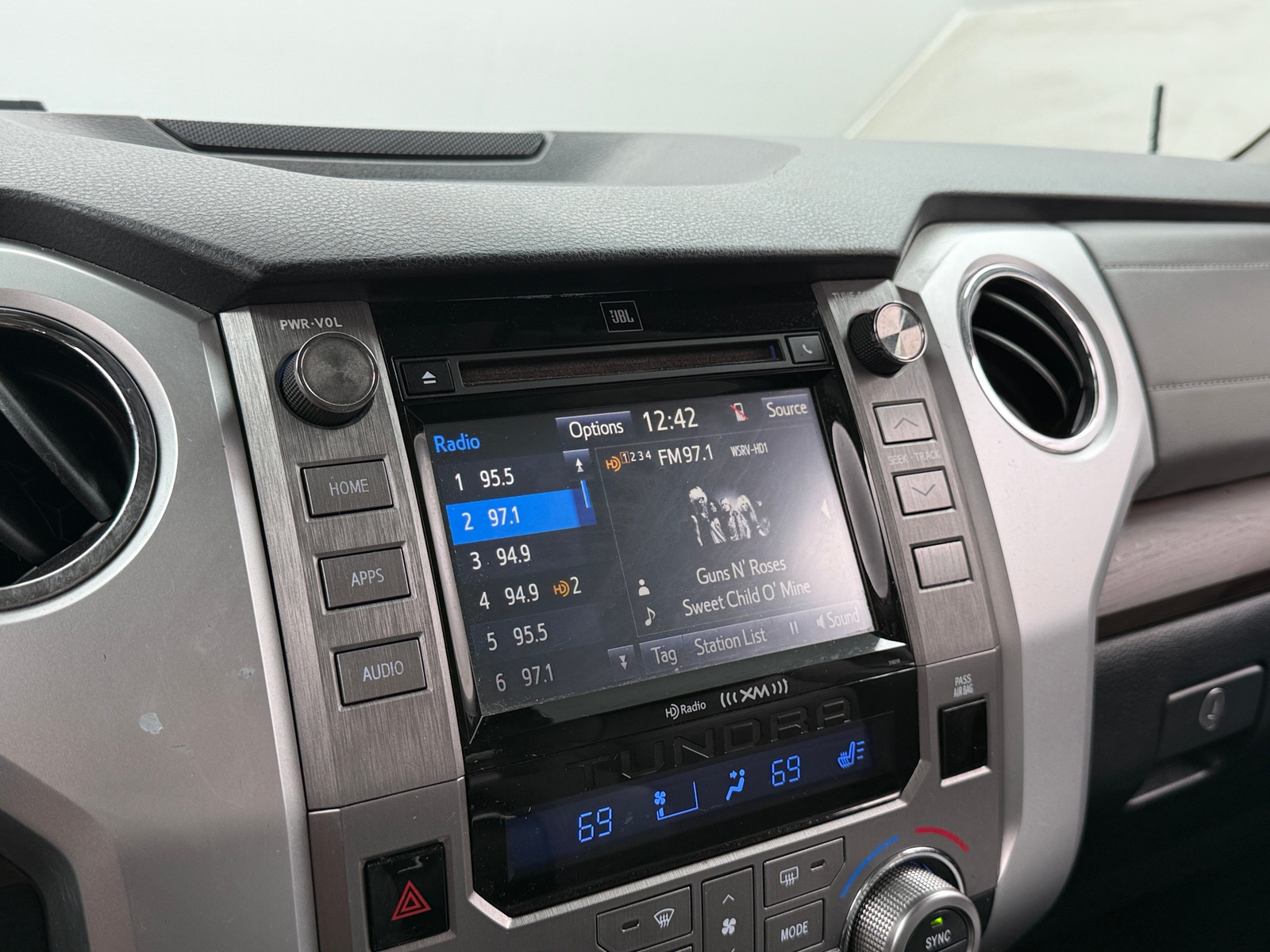 Thumbnail: 2018 Toyota Tundra - 3