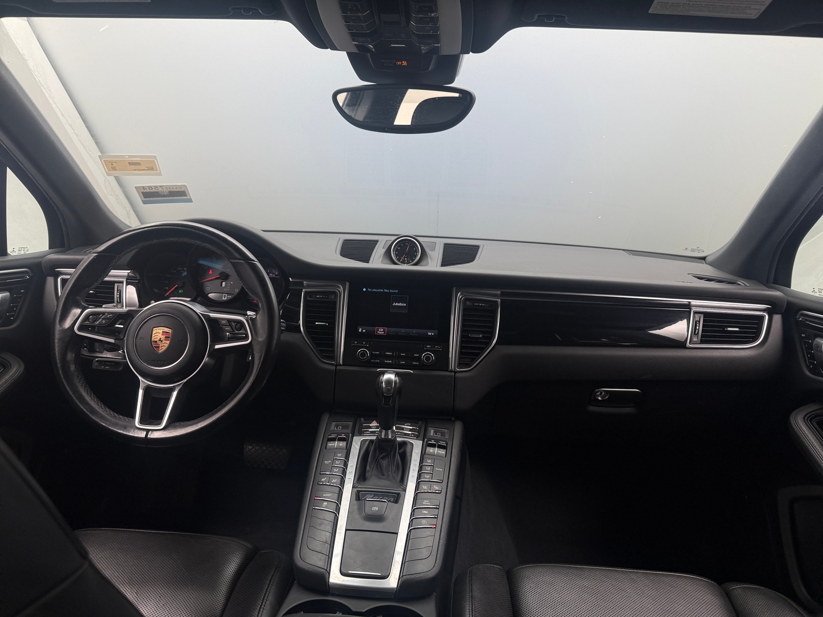 Thumbnail: 2017 Porsche Macan - 2