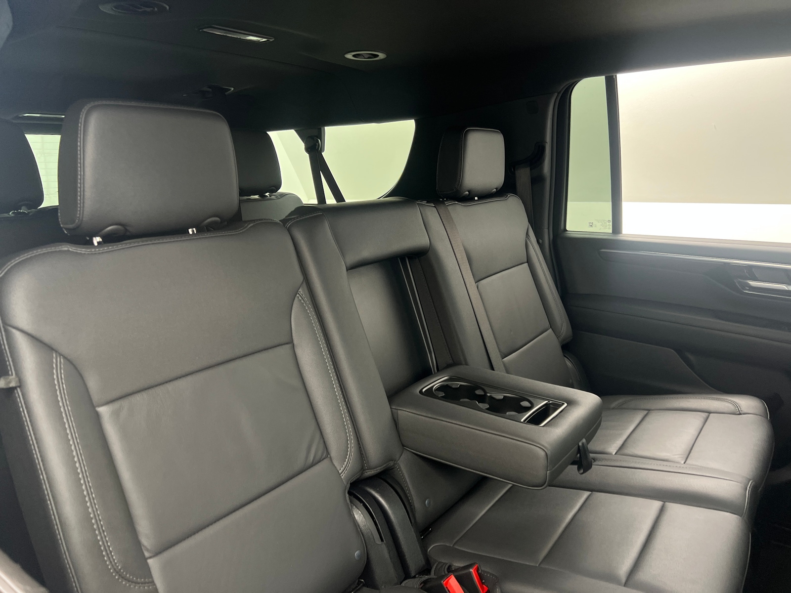 Thumbnail: 2025 Chevrolet Suburban - 5