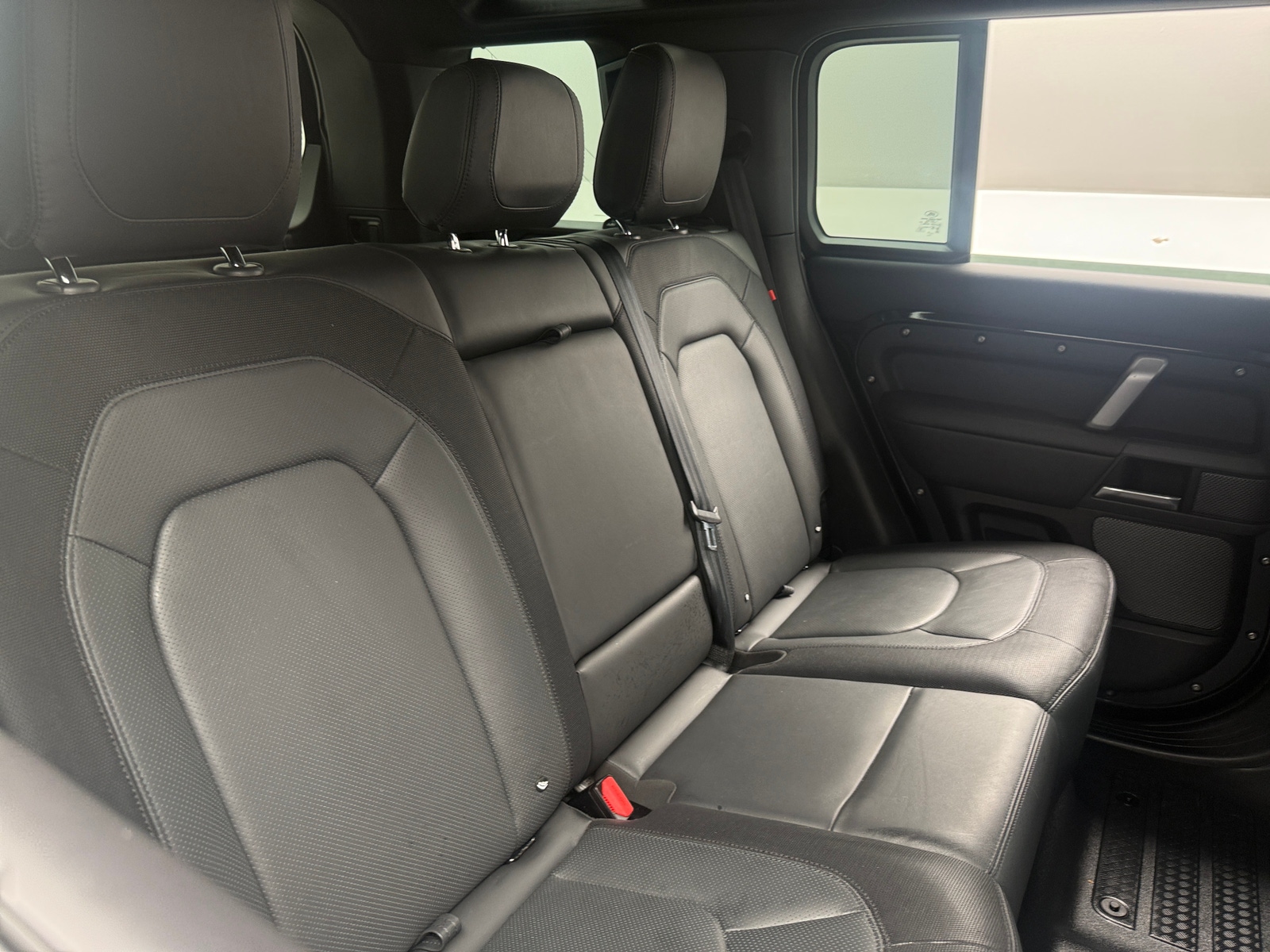 Thumbnail: 2023 Land Rover Defender - 5