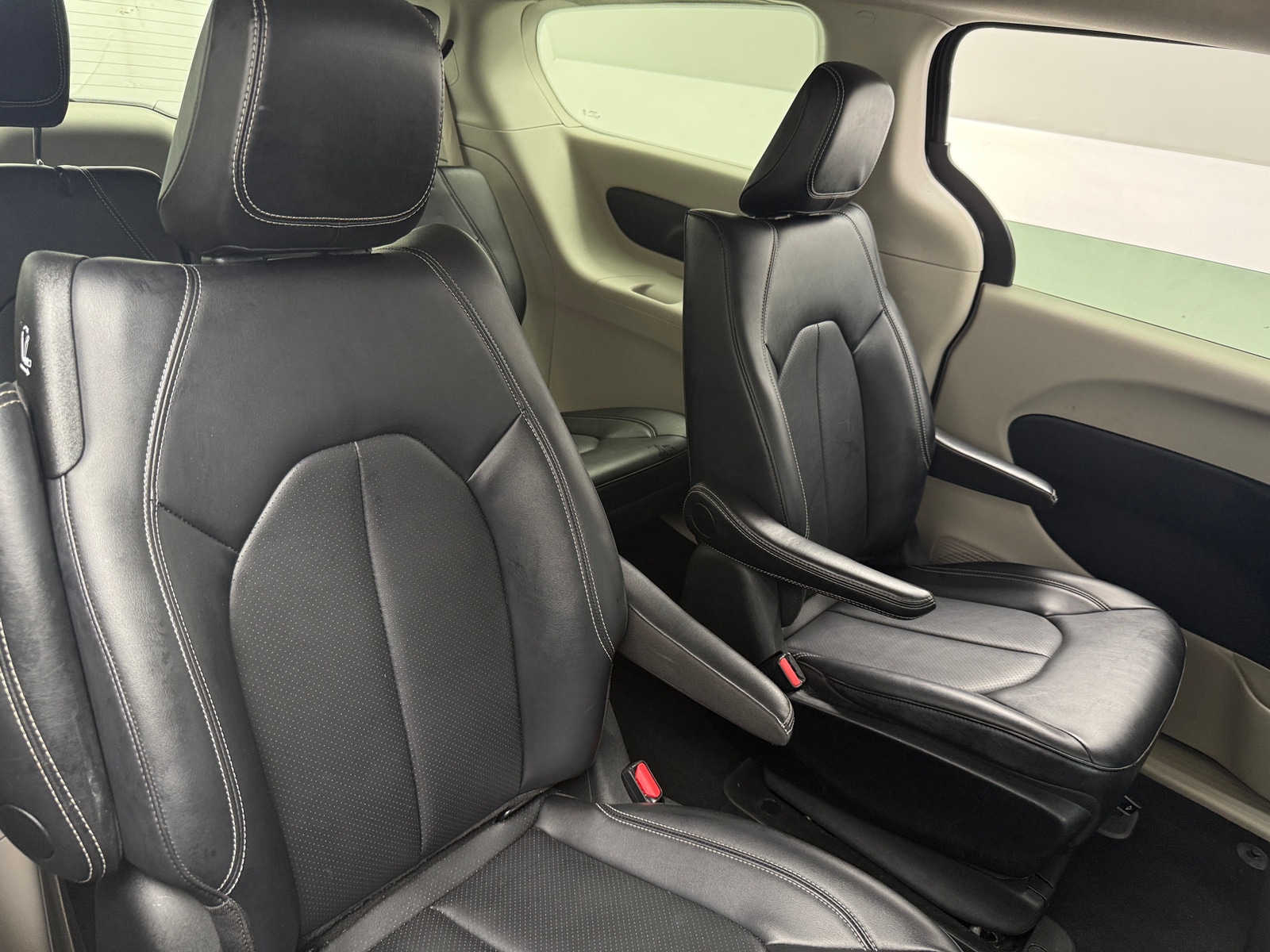 Thumbnail: 2024 Chrysler Pacifica - 5