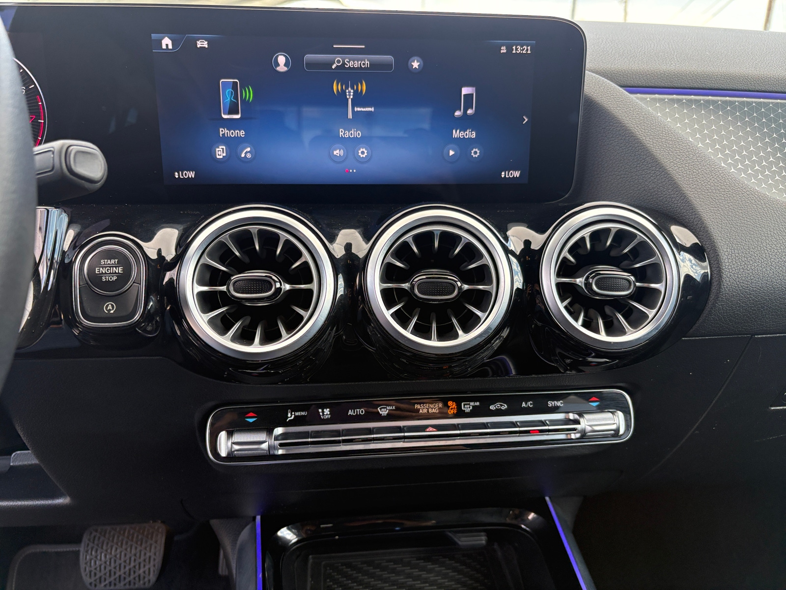 Thumbnail: 2025 Mercedes-Benz GLA - 4