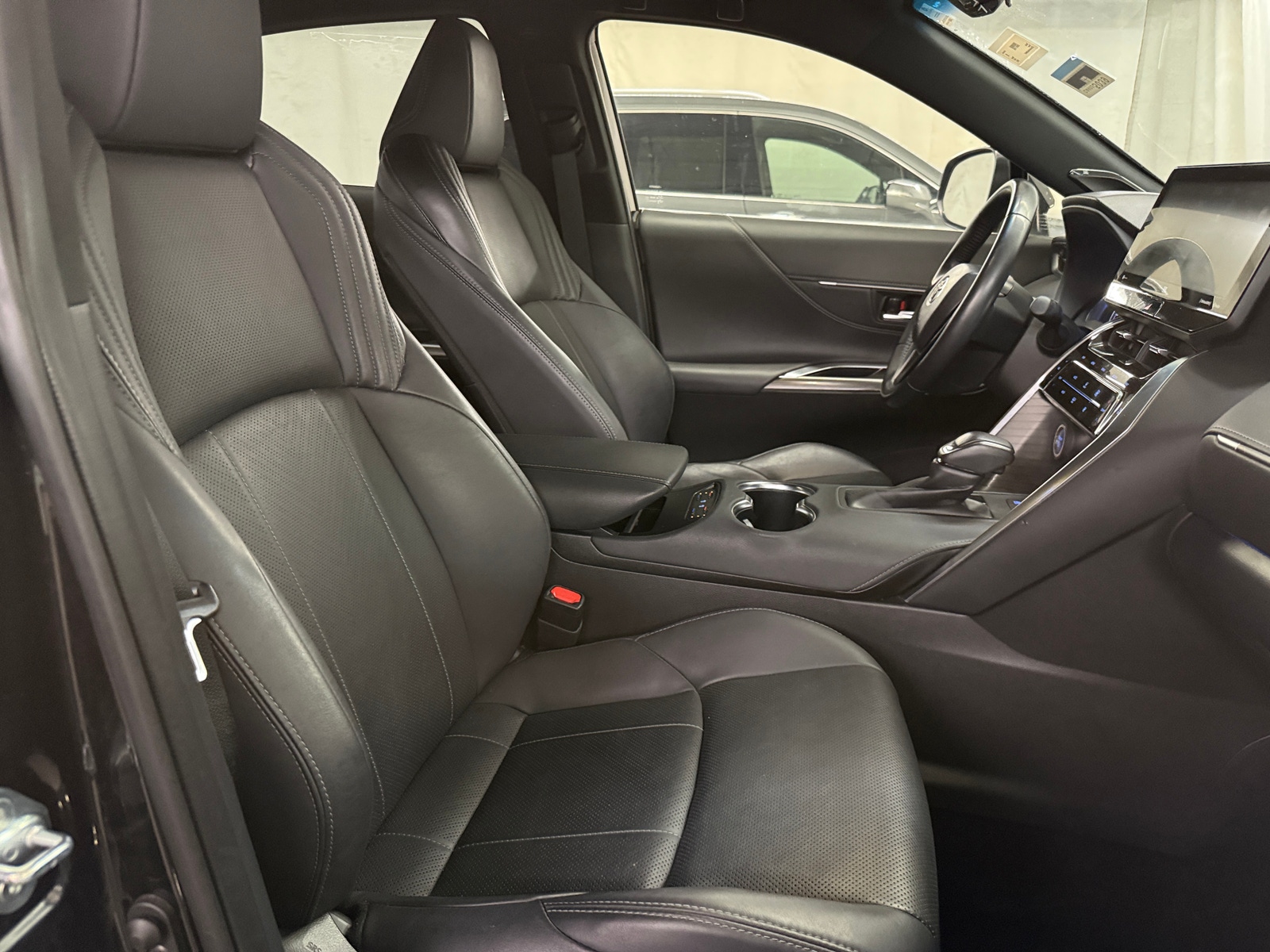 Thumbnail: 2022 Toyota Venza - 2