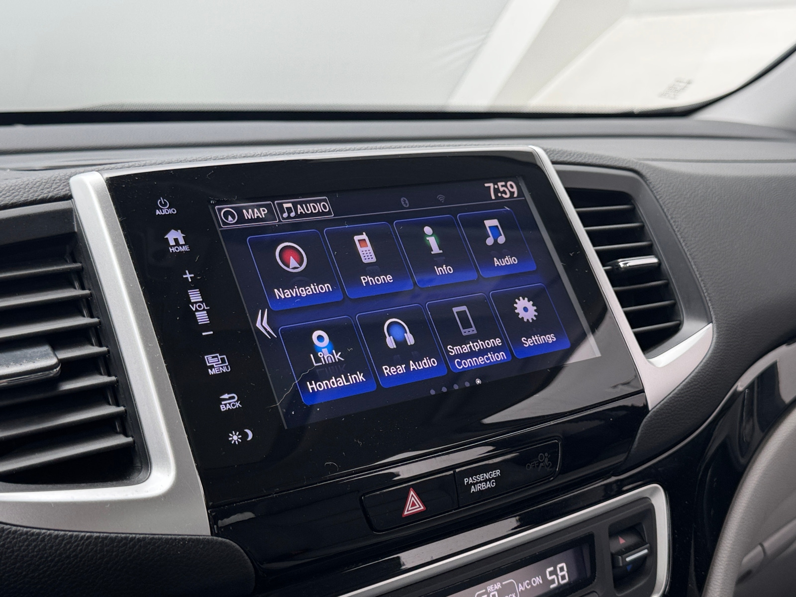 Thumbnail: 2017 Honda Pilot - 3