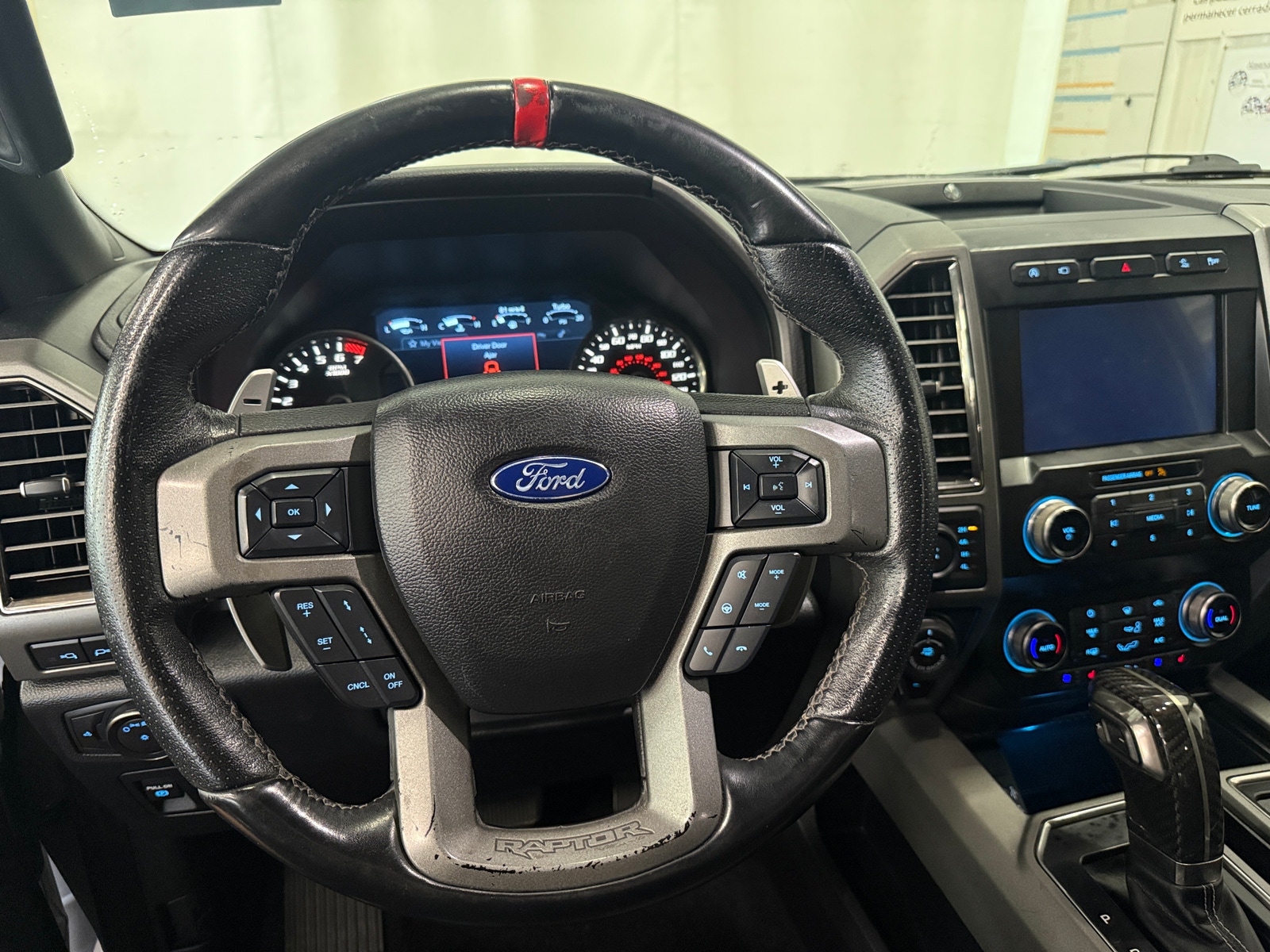 Thumbnail: 2019 Ford Econoline - 4