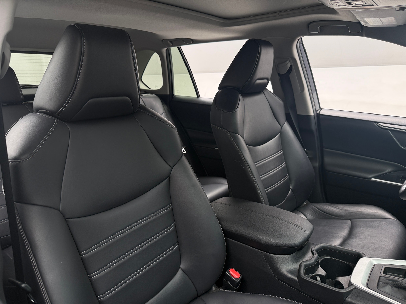 Thumbnail: 2019 Toyota RAV4 - 2