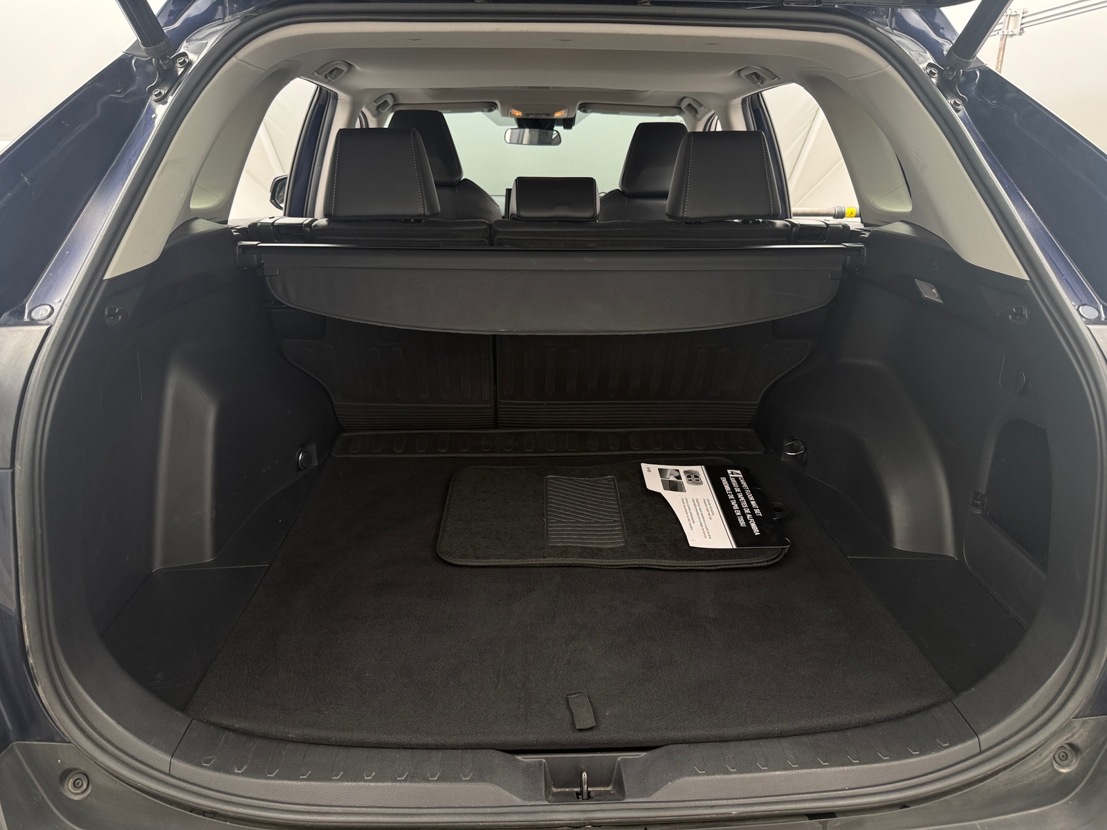 Thumbnail: 2019 Toyota RAV4 - 7