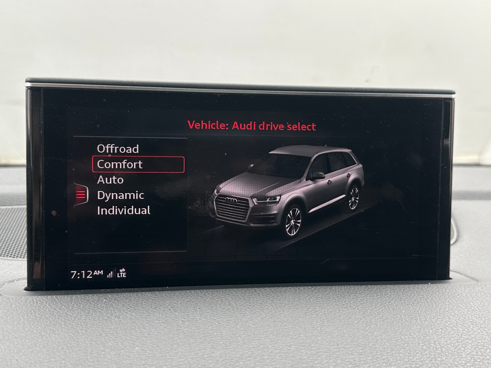 Thumbnail: 2019 Audi Q7 - 3