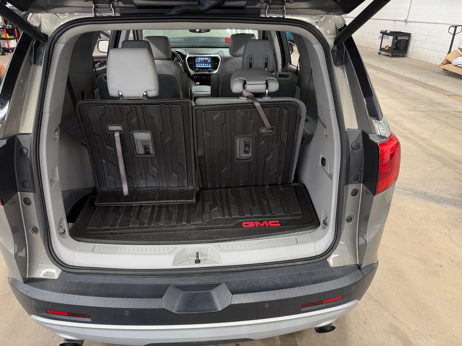 Thumbnail: 2019 GMC Acadia - 6
