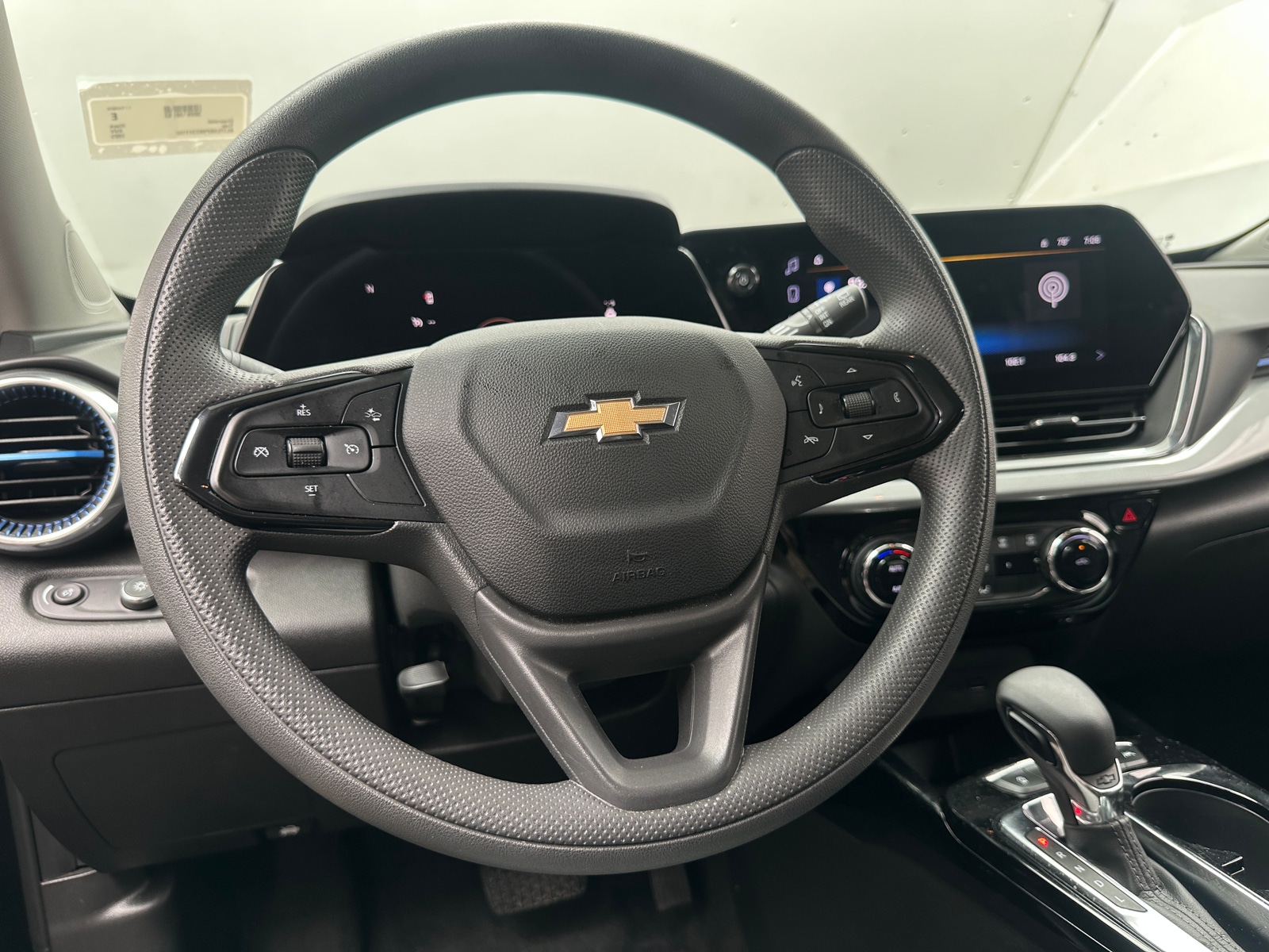 Thumbnail: 2025 Chevrolet Trax - 5