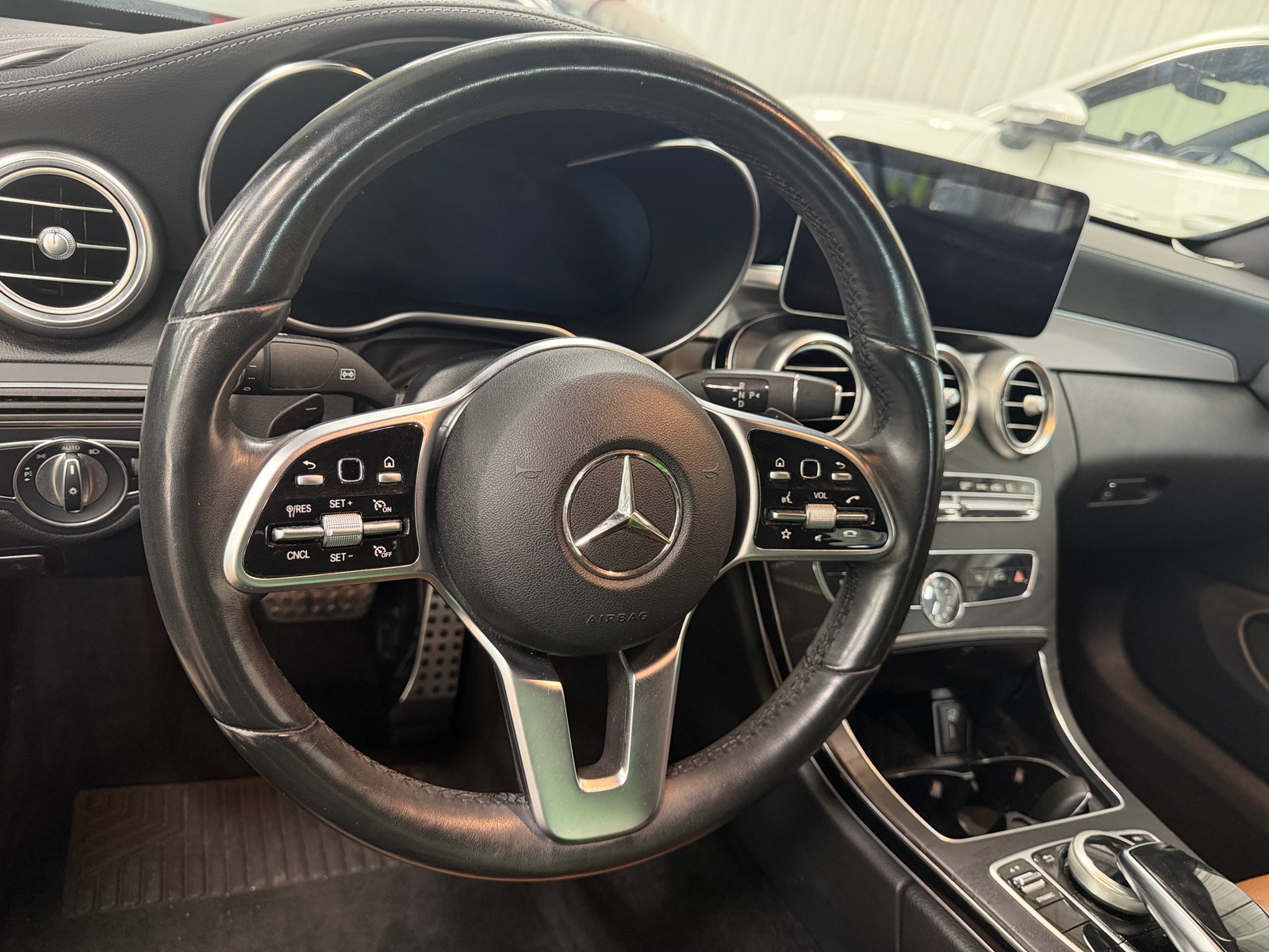 Thumbnail: 2020 Mercedes-Benz C-Class - 4