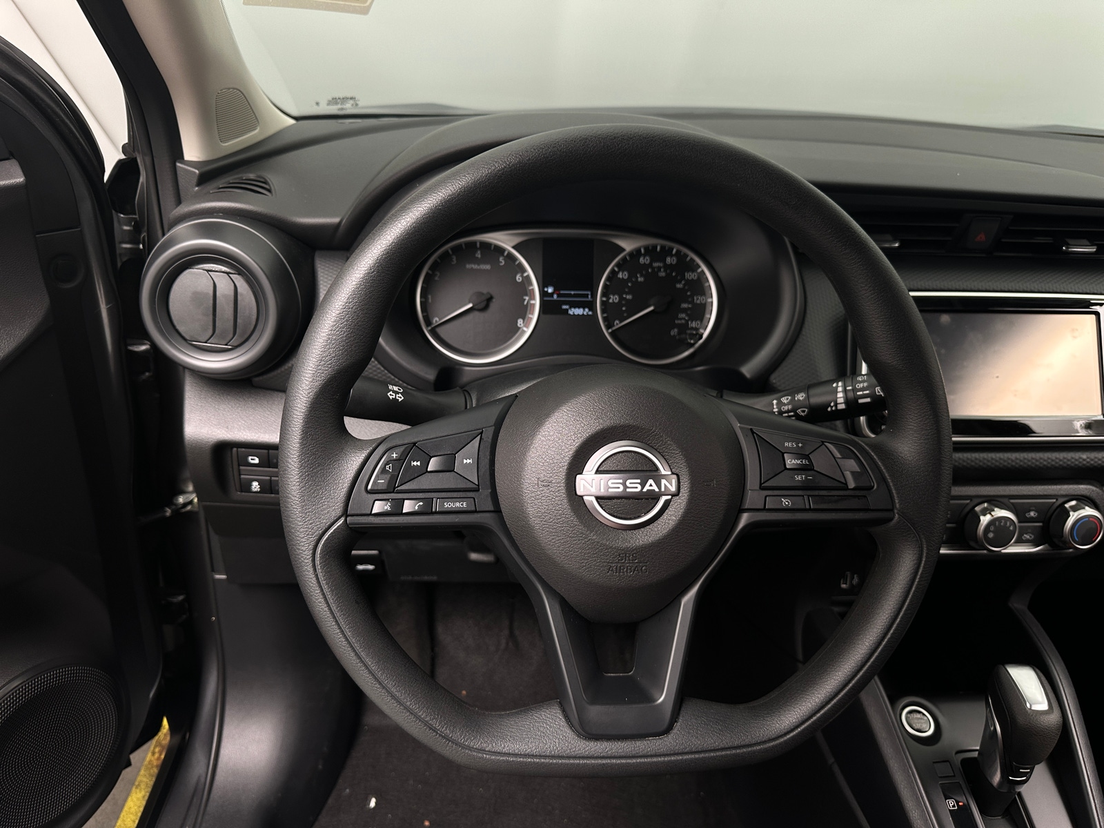 Thumbnail: 2024 Nissan Kicks - 5