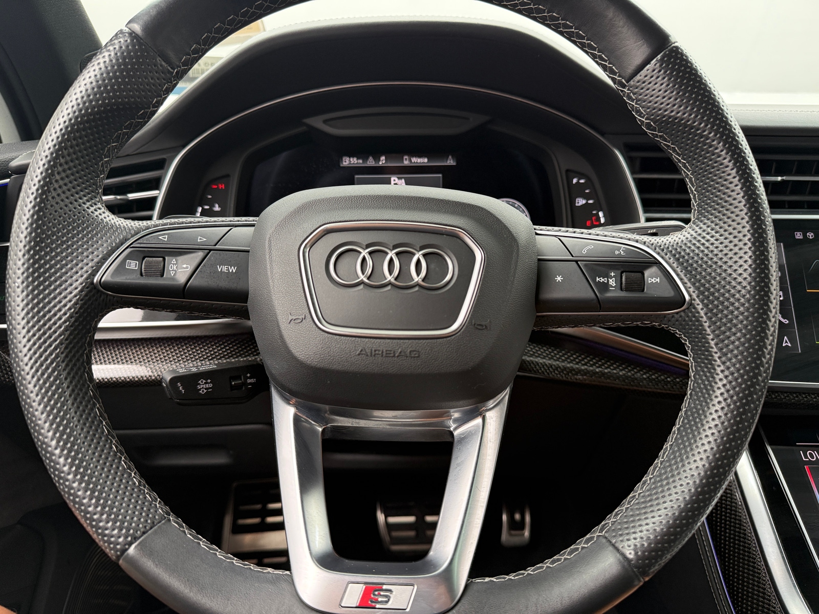 Thumbnail: 2021 Audi SQ7 - 4