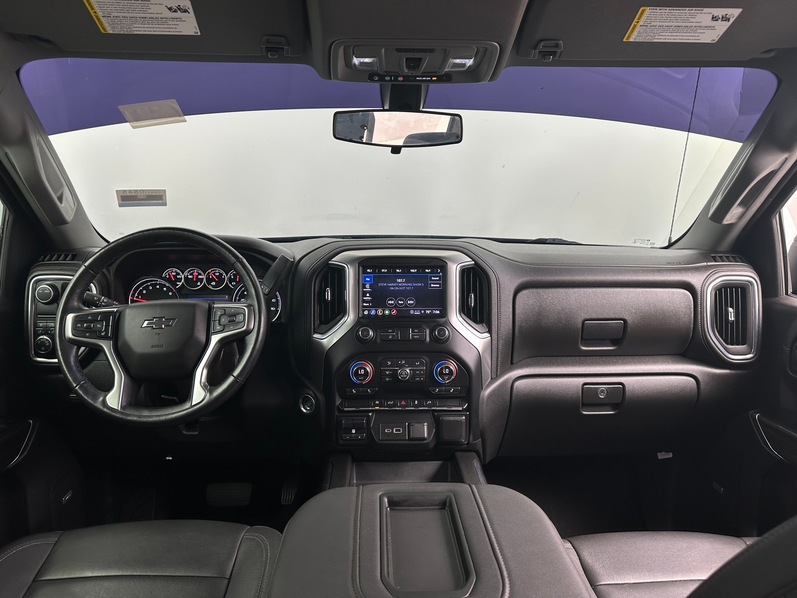 Thumbnail: 2022 Chevrolet Silverado 1500 - 3