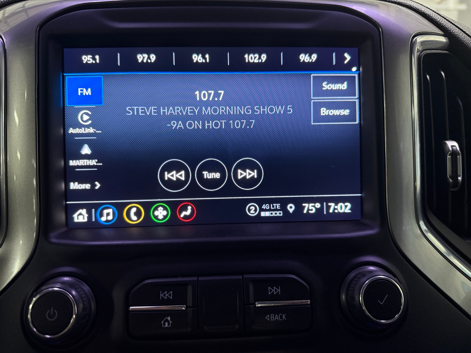 Thumbnail: 2022 Chevrolet Silverado 1500 - 4