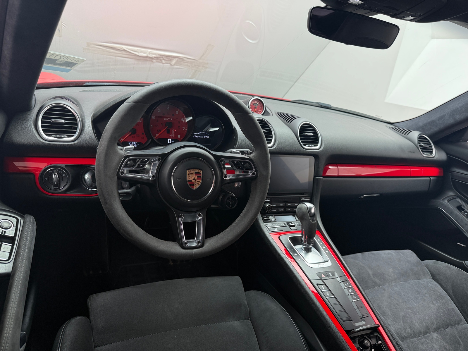 Thumbnail: 2018 Porsche 718 Cayman - 2