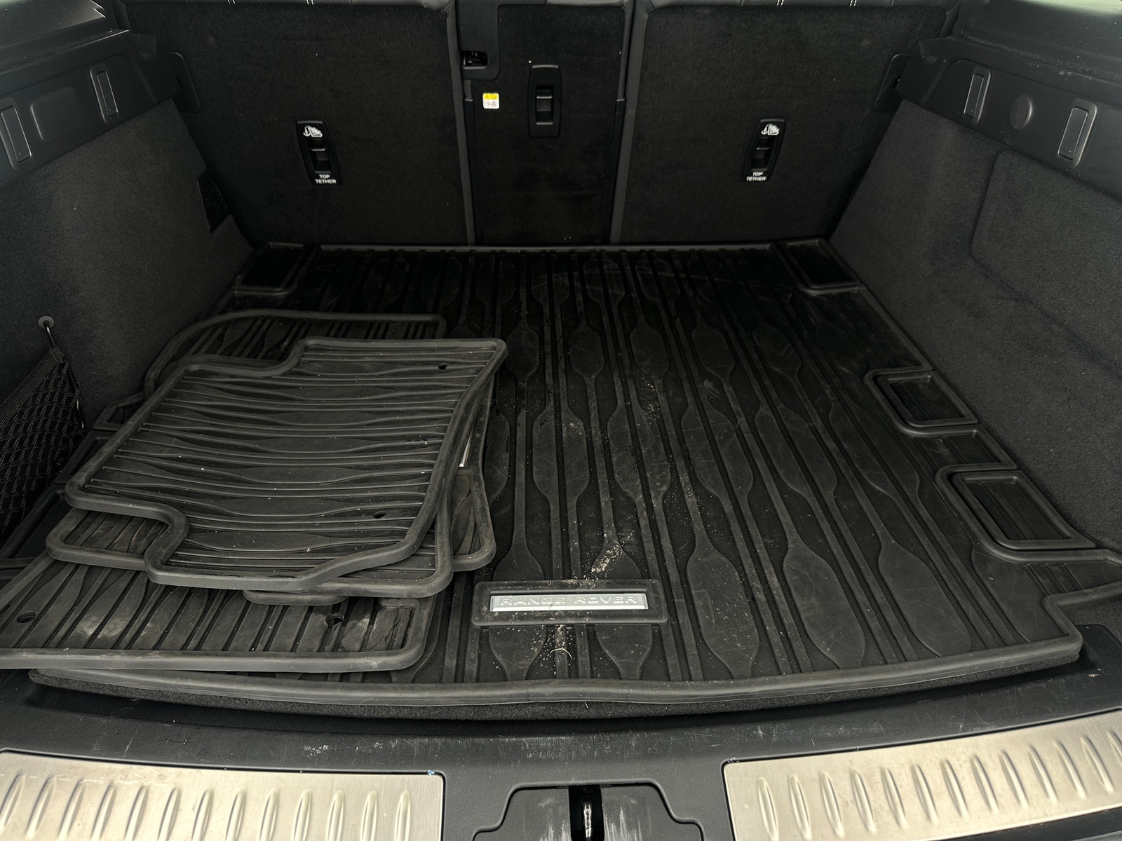 Thumbnail: 2023 Land Rover Range Rover Velar - 6