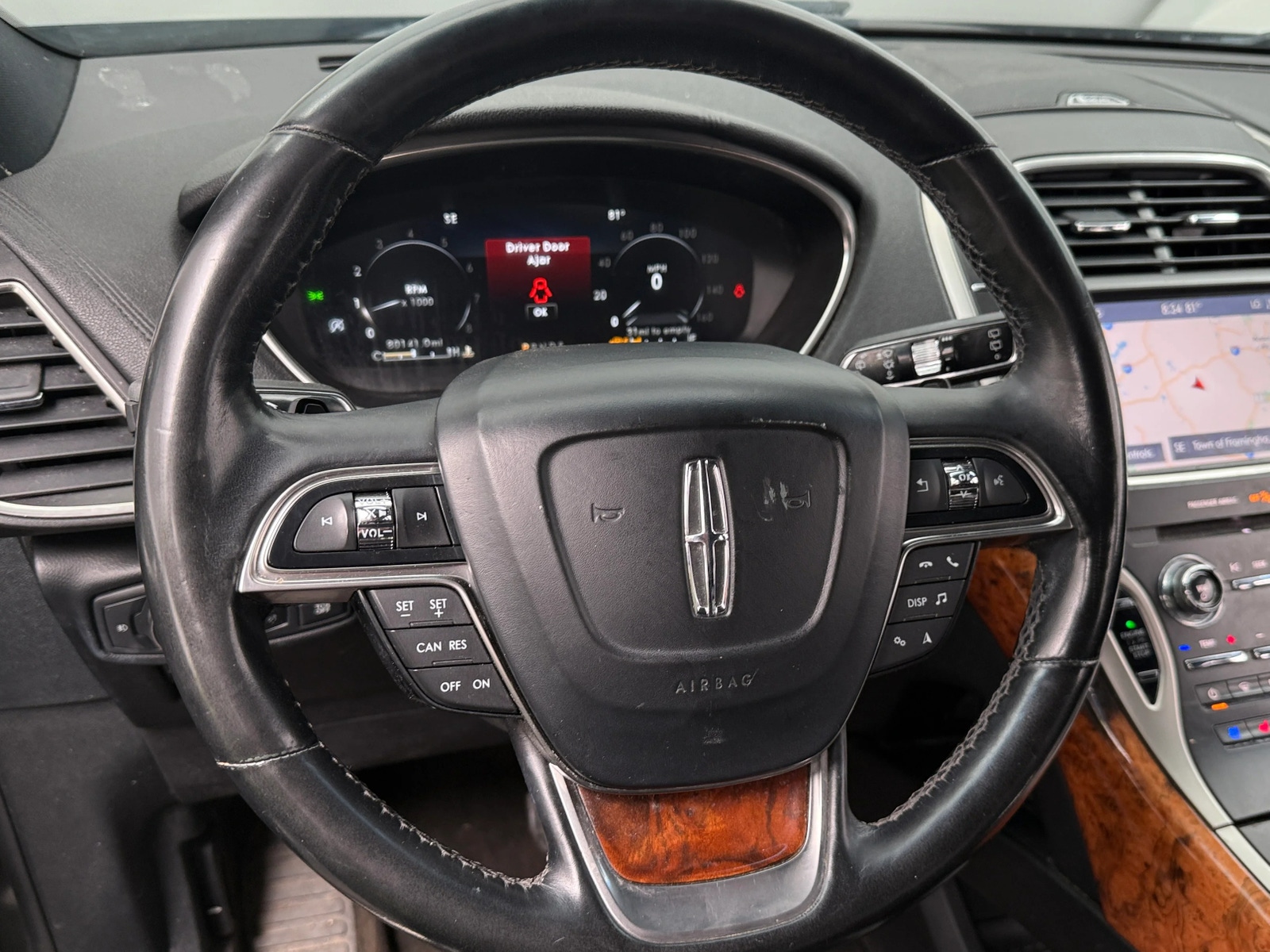 Thumbnail: 2020 Lincoln Nautilus - 4