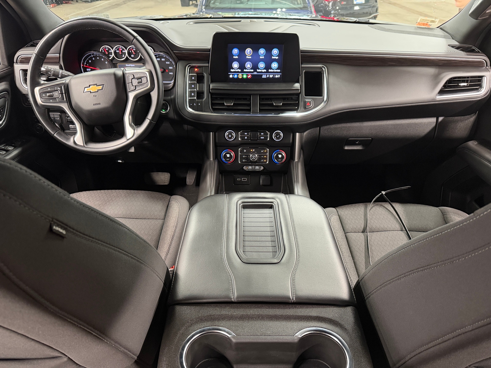 Thumbnail: 2024 Chevrolet Tahoe - 3