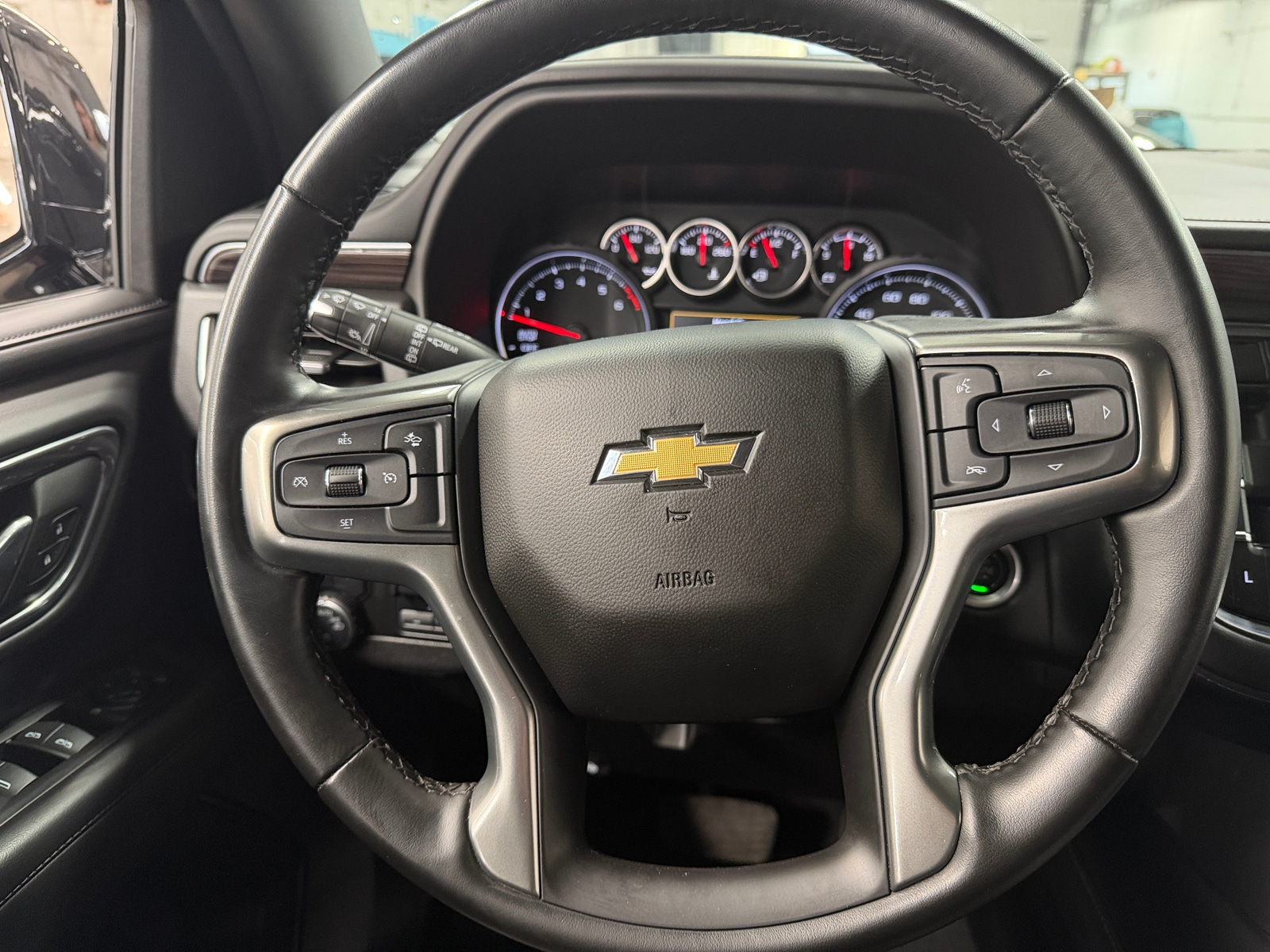 Thumbnail: 2024 Chevrolet Tahoe - 5