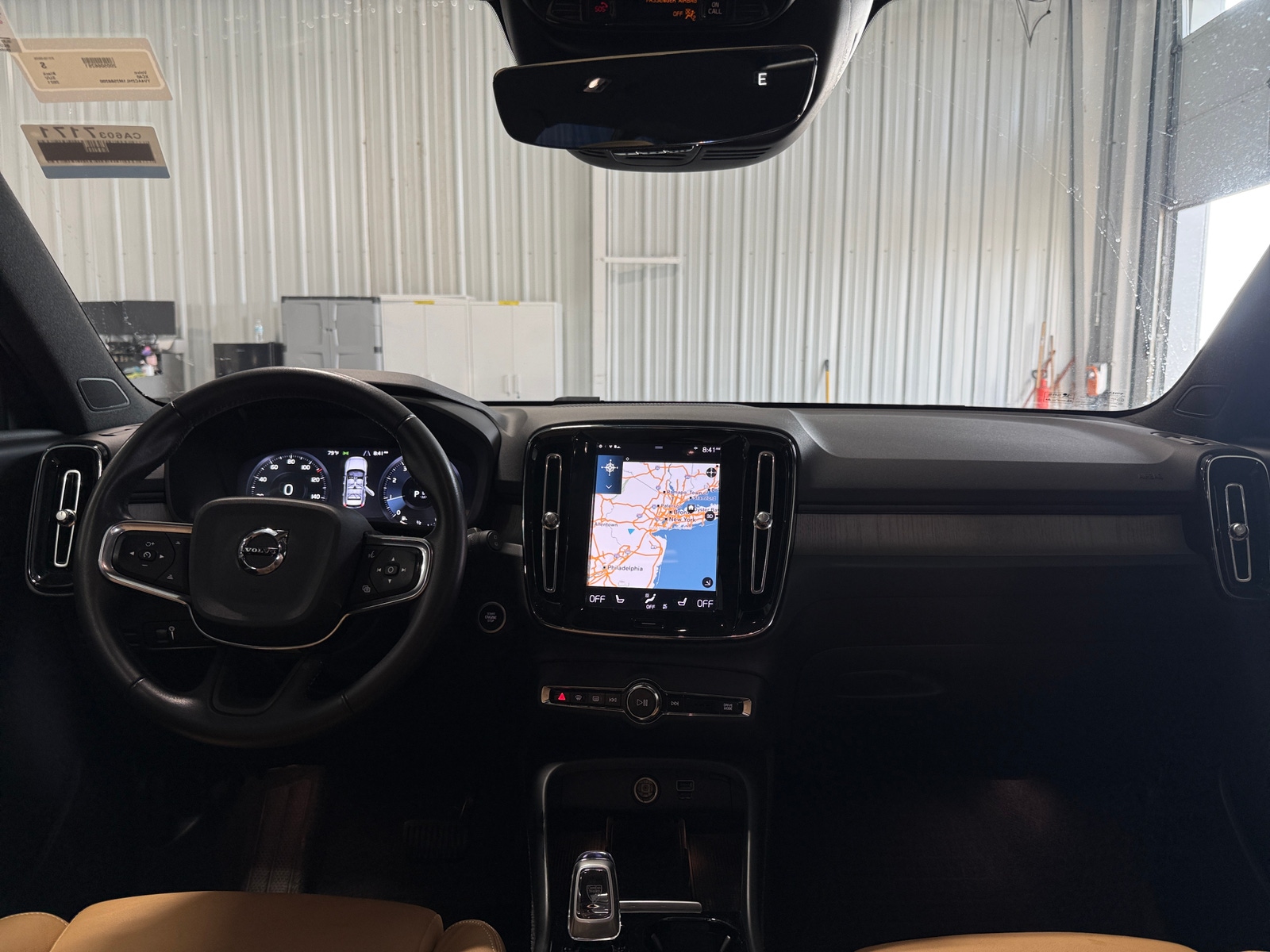 Thumbnail: 2021 Volvo XC40 - 2