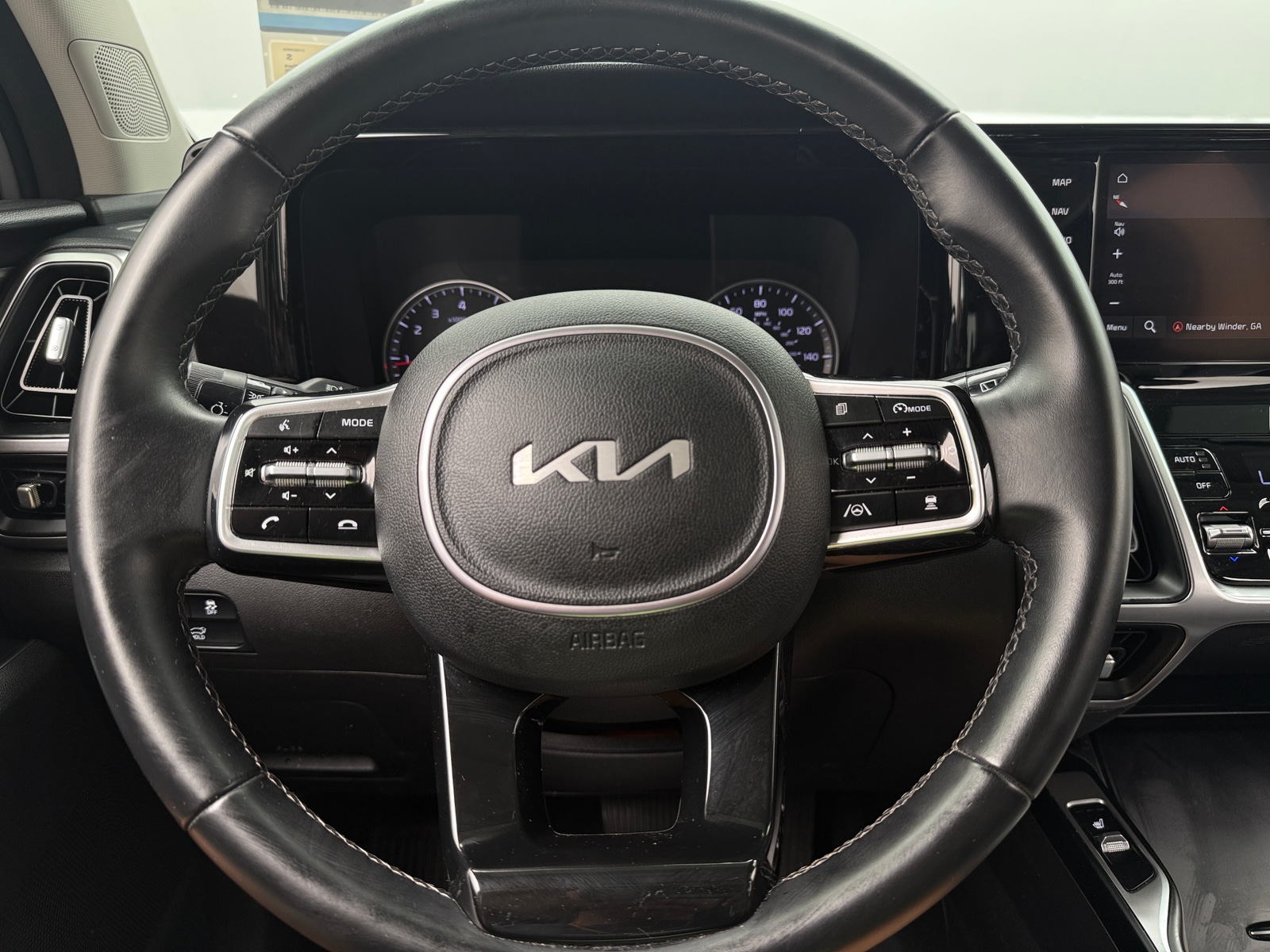 Thumbnail: 2022 Kia Sorento - 4