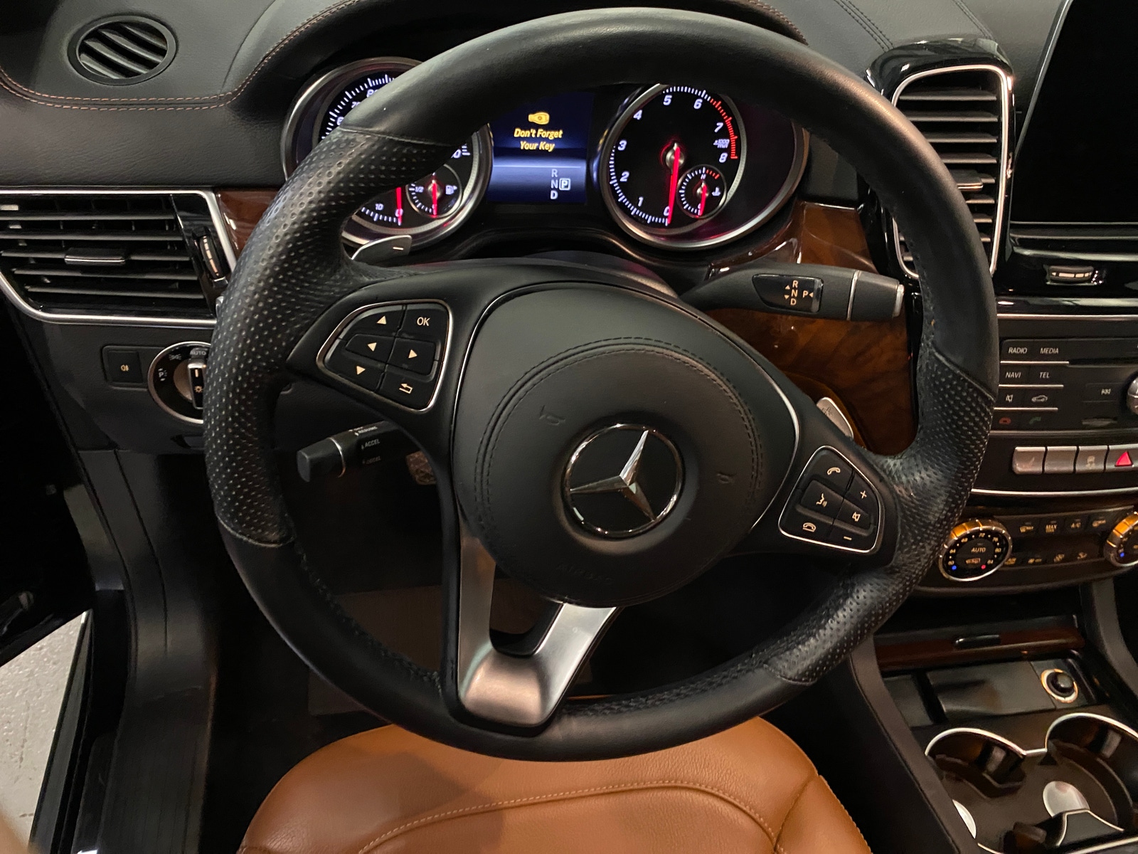Thumbnail: 2019 Mercedes-Benz GLS - 4