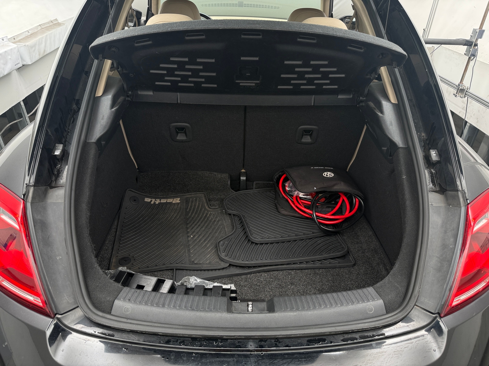 Thumbnail: 2015 Volkswagen Beetle - 6