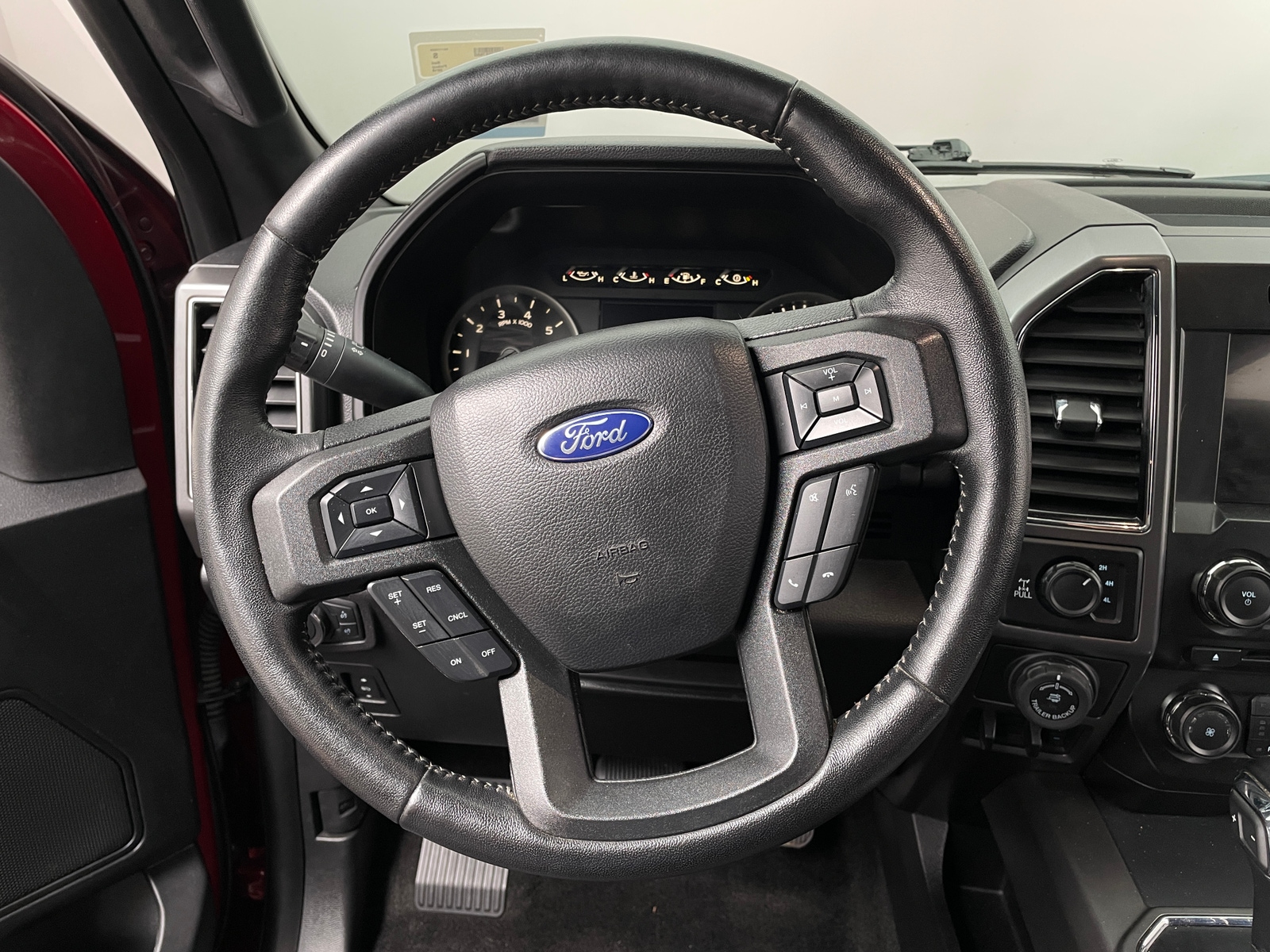 Thumbnail: 2018 Ford Econoline - 5