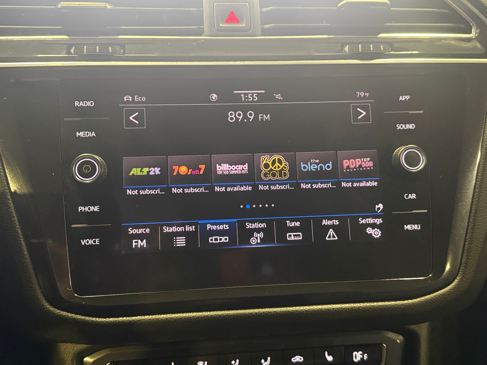 Thumbnail: 2021 Volkswagen Tiguan - 3