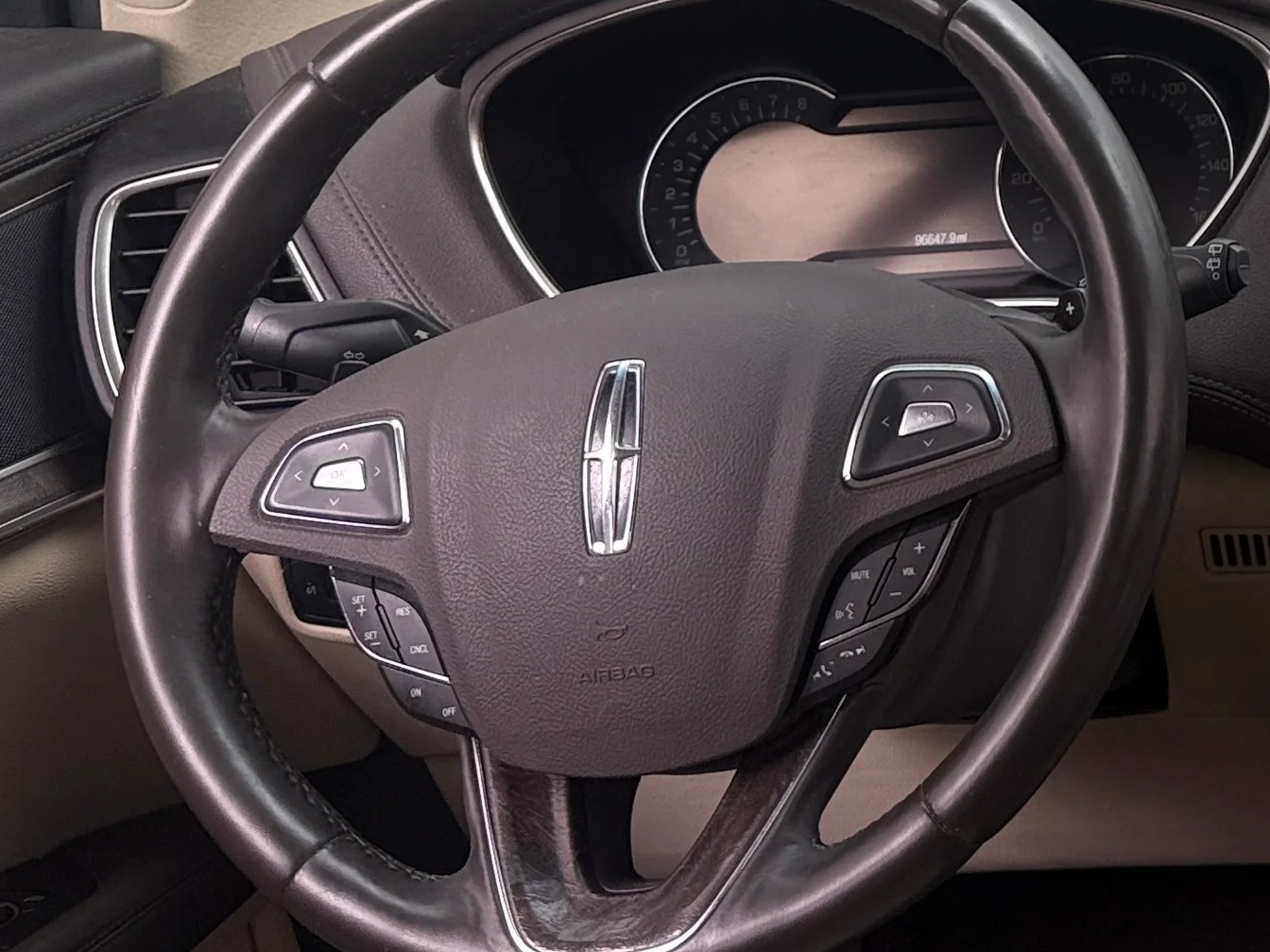 Thumbnail: 2016 Lincoln MKX - 4