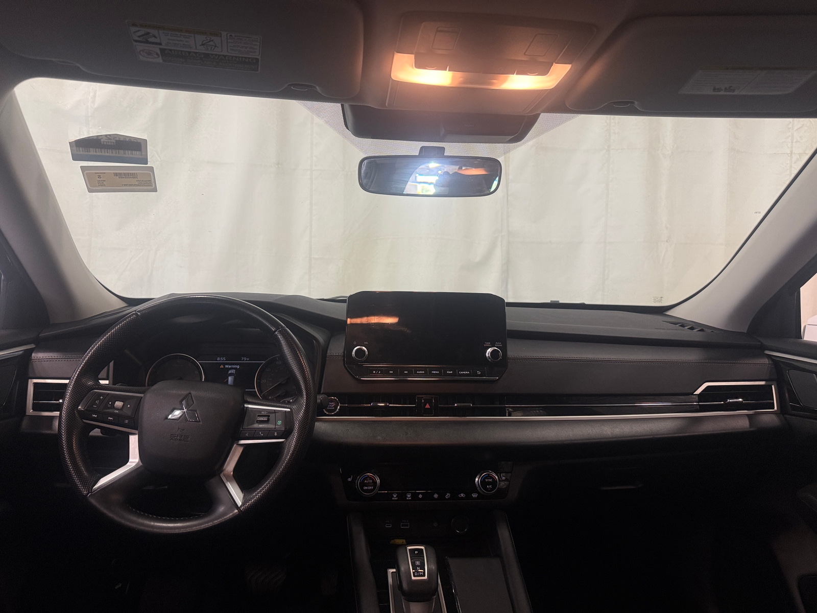 Thumbnail: 2024 Mitsubishi Outlander - 2