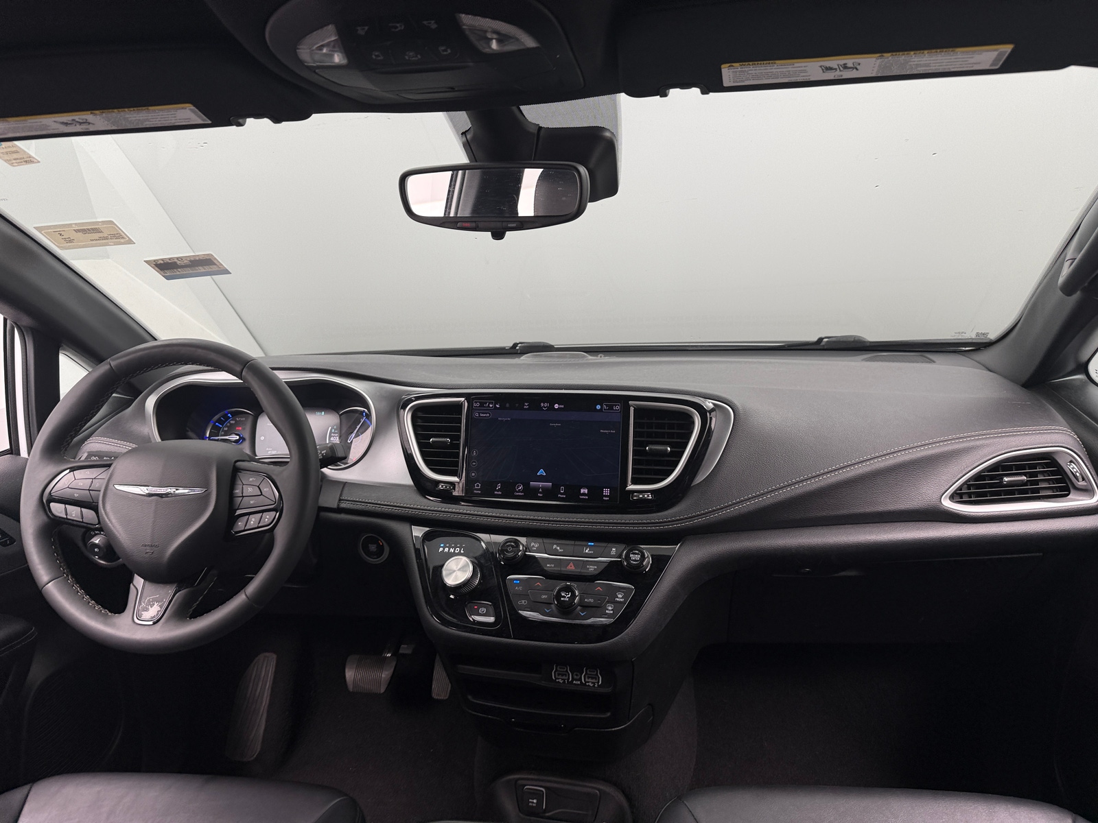 Thumbnail: 2024 Chrysler Pacifica - 2