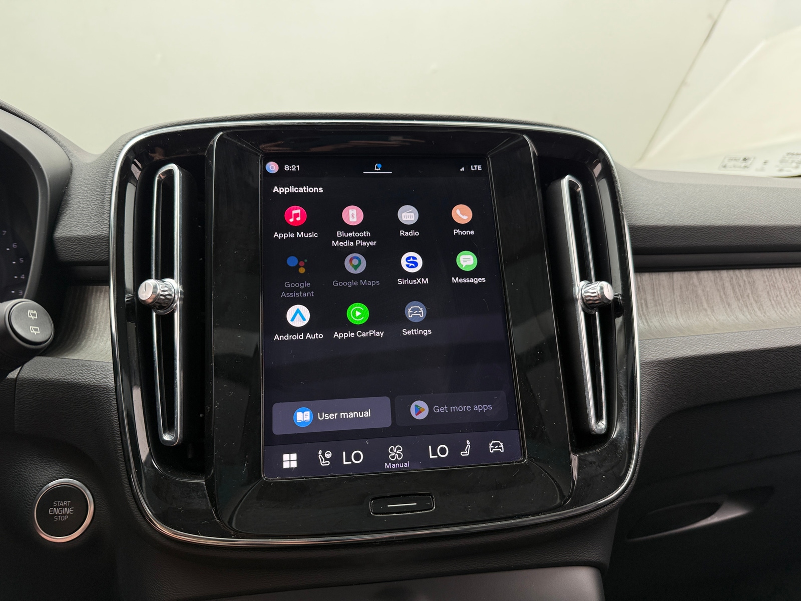 Thumbnail: 2024 Volvo XC40 - 4