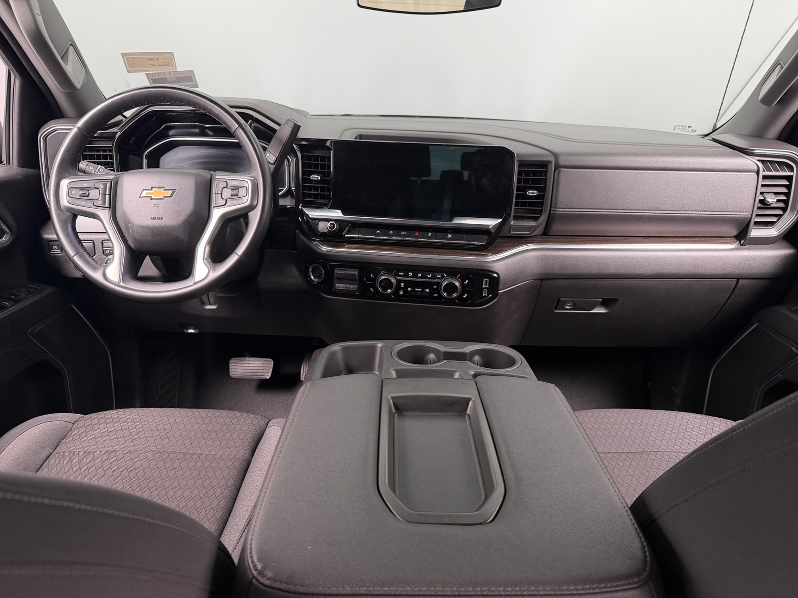 Thumbnail: 2025 Chevrolet Silverado 1500 - 3