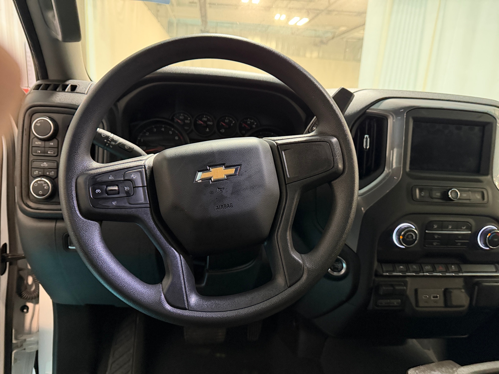 Thumbnail: 2023 Chevrolet Silverado 1500 - 5