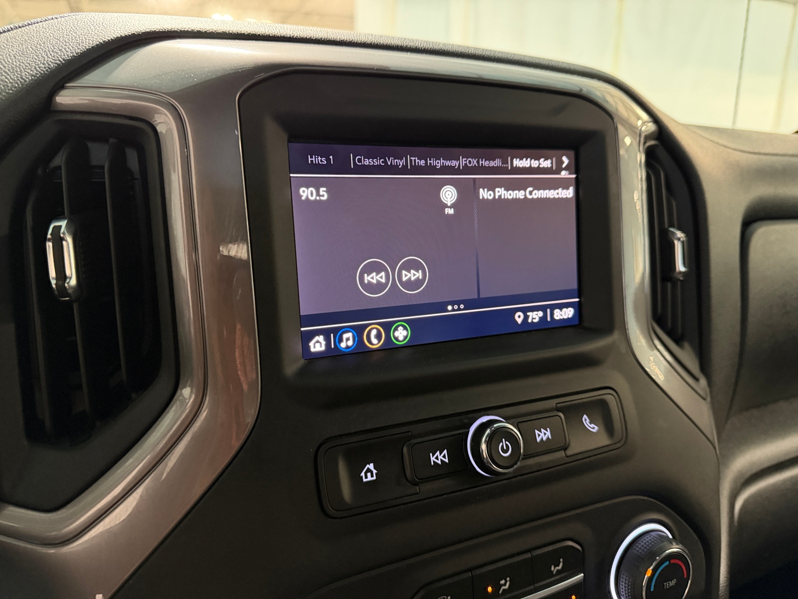 Thumbnail: 2023 Chevrolet Silverado 1500 - 4