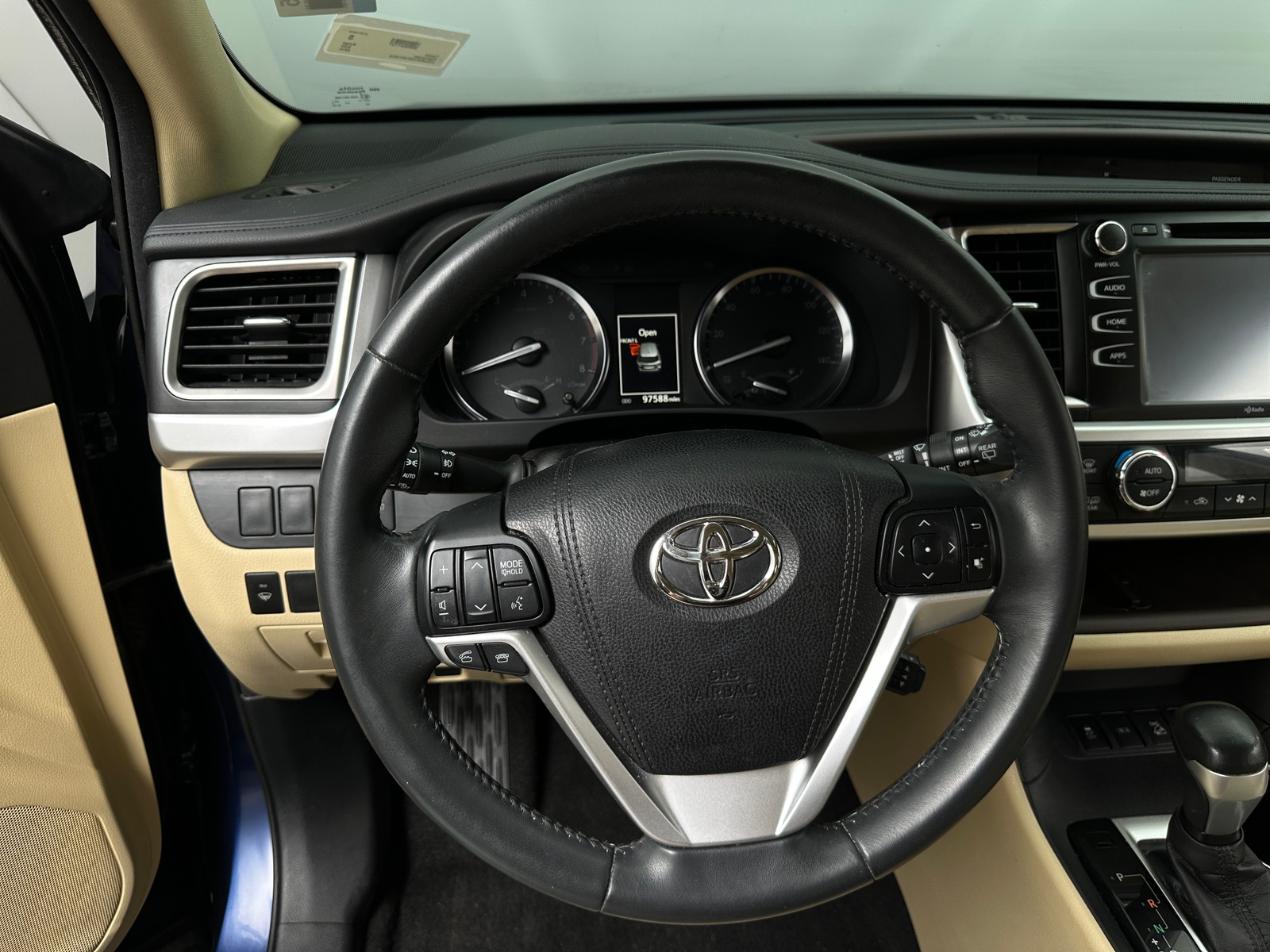 Thumbnail: 2015 Toyota Highlander - 5