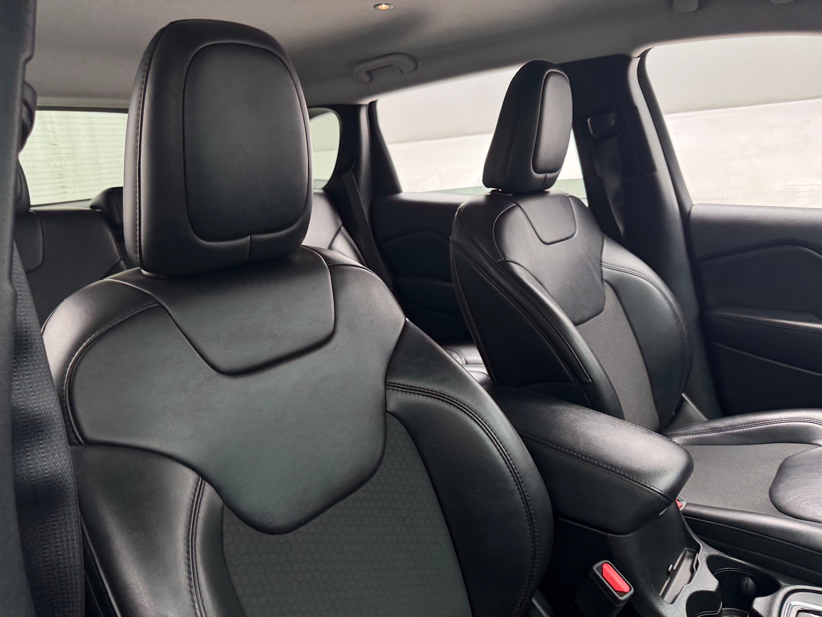 Thumbnail: 2019 Jeep Cherokee - 2