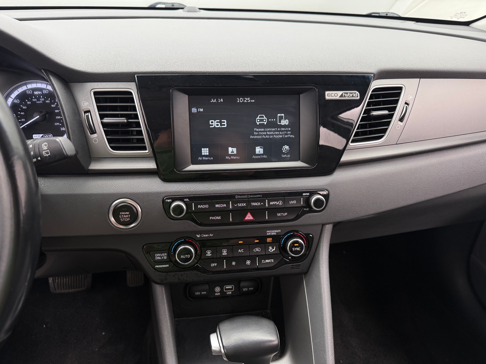 Thumbnail: 2018 Kia Niro - 4